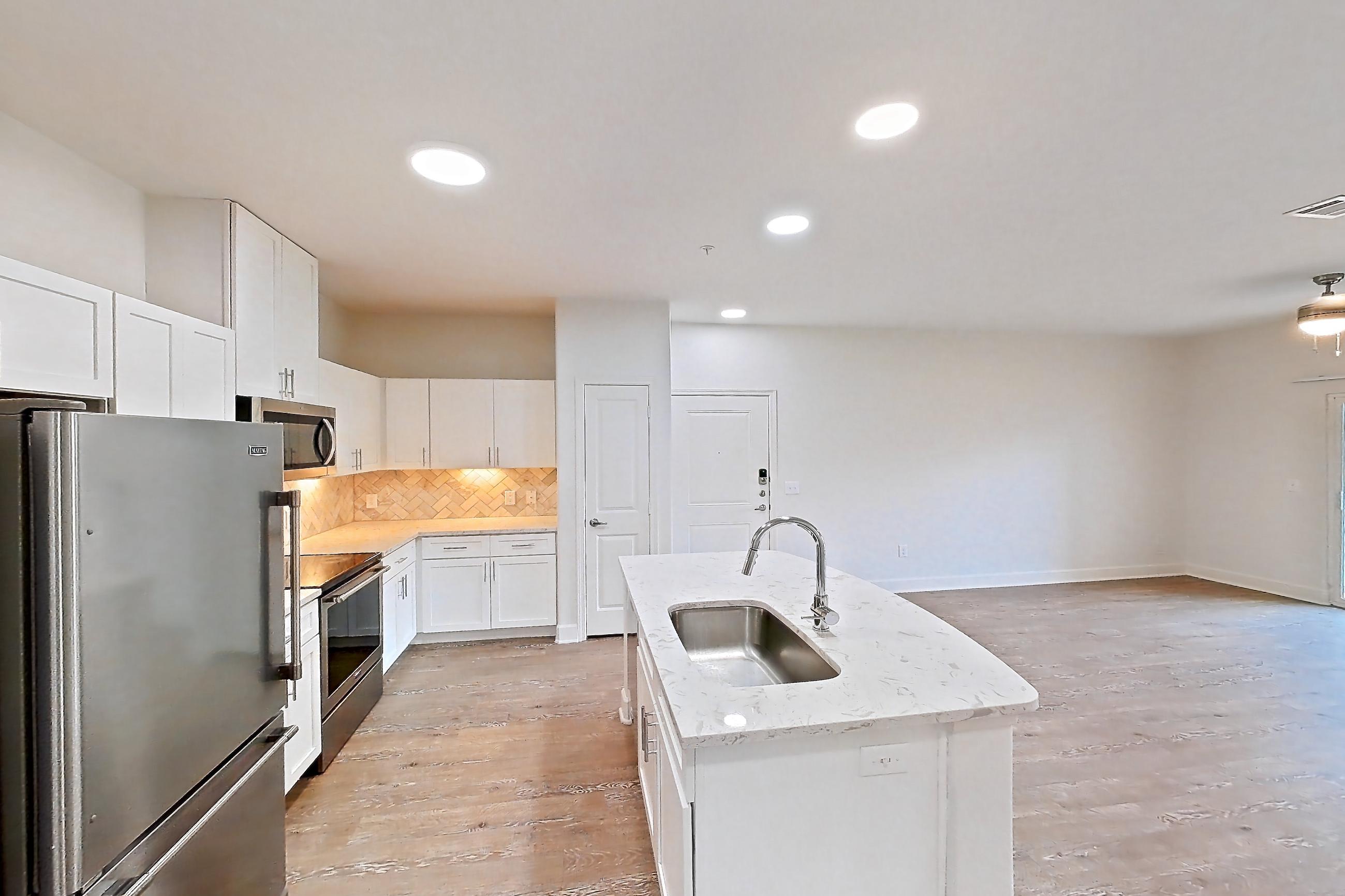 DINING ROOM (representative of this floor plan)