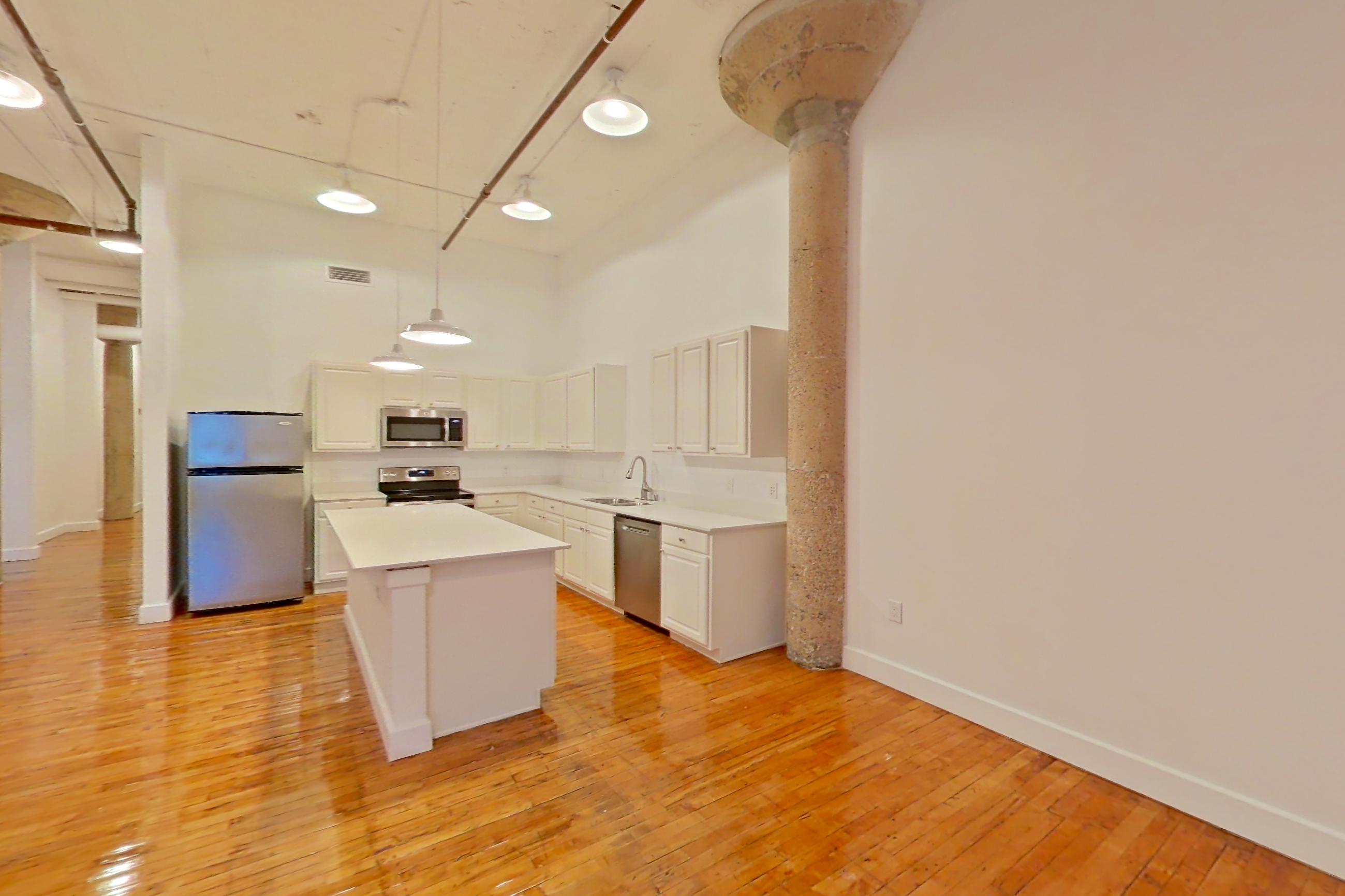 DINING ROOM (representative of this floor plan)