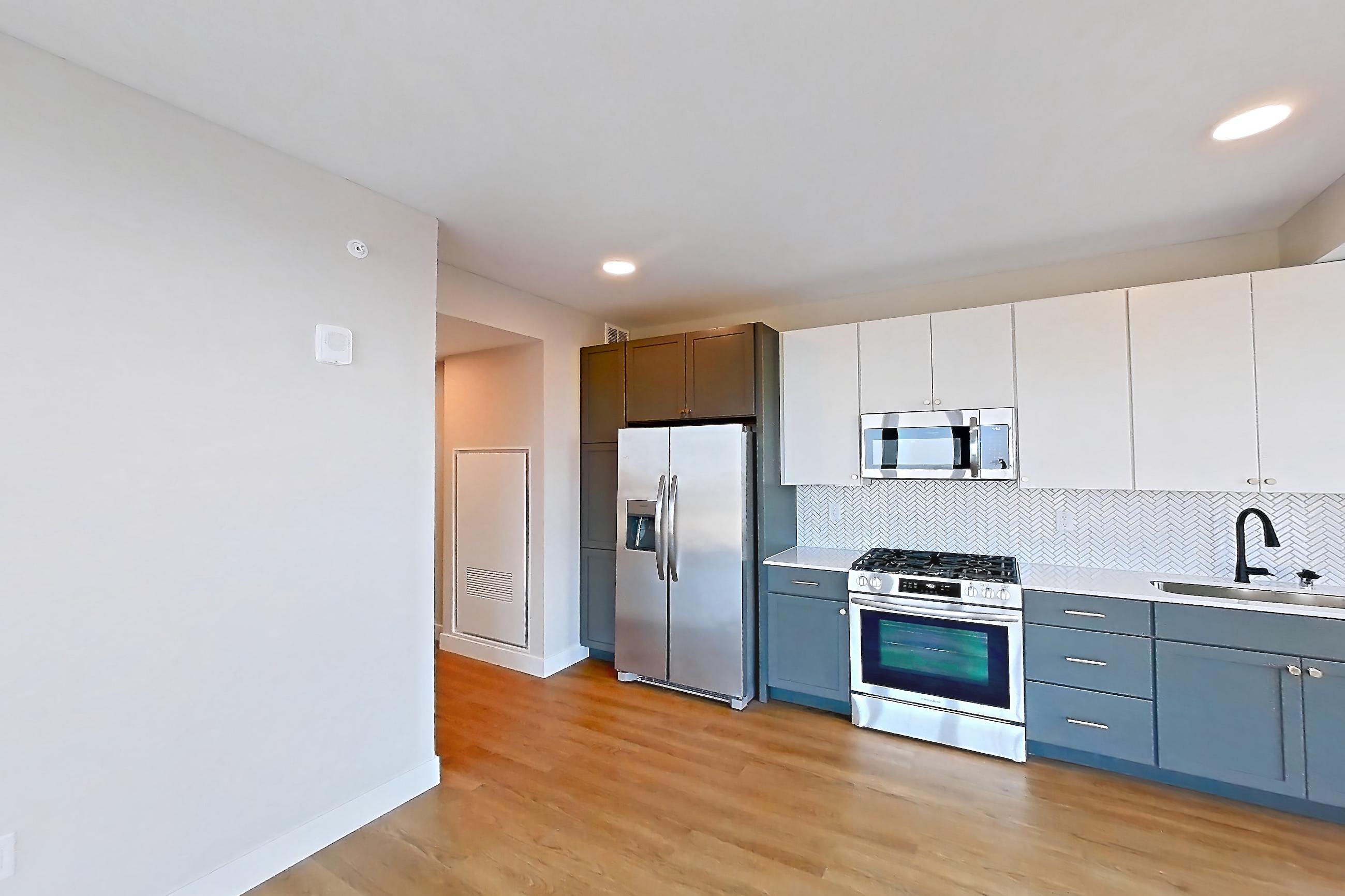LIVING ROOM (representative of this floor plan)