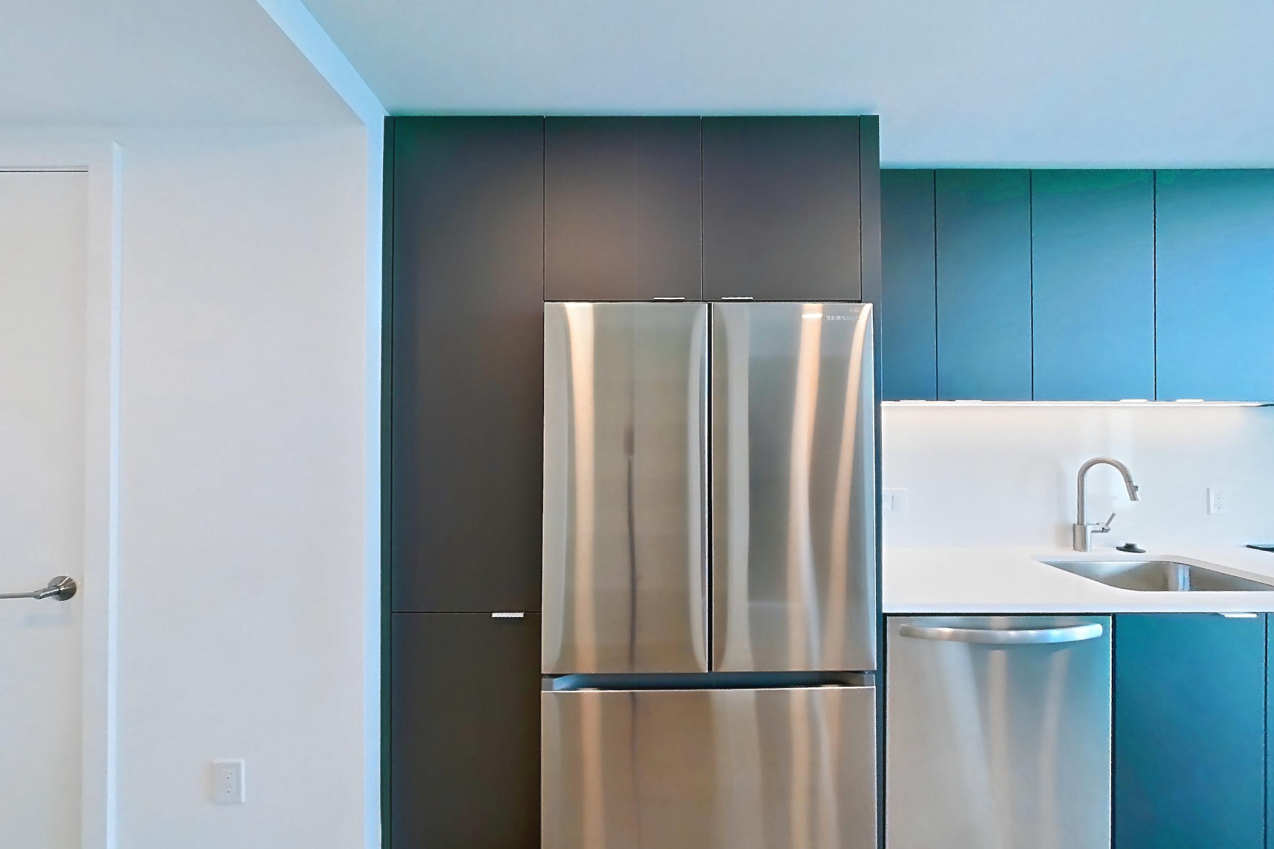 KITCHEN CLOSET