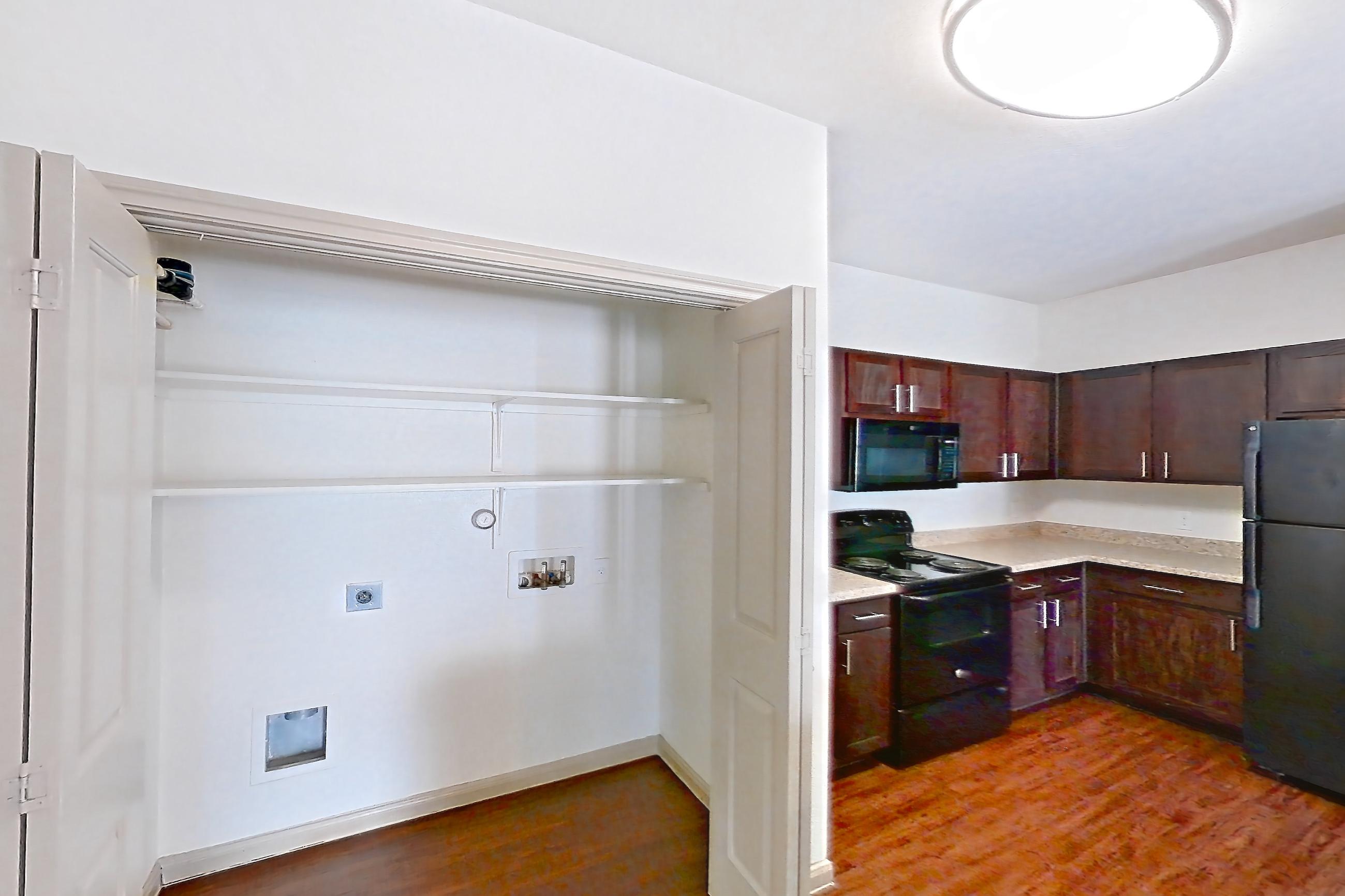 KITCHEN CORNER