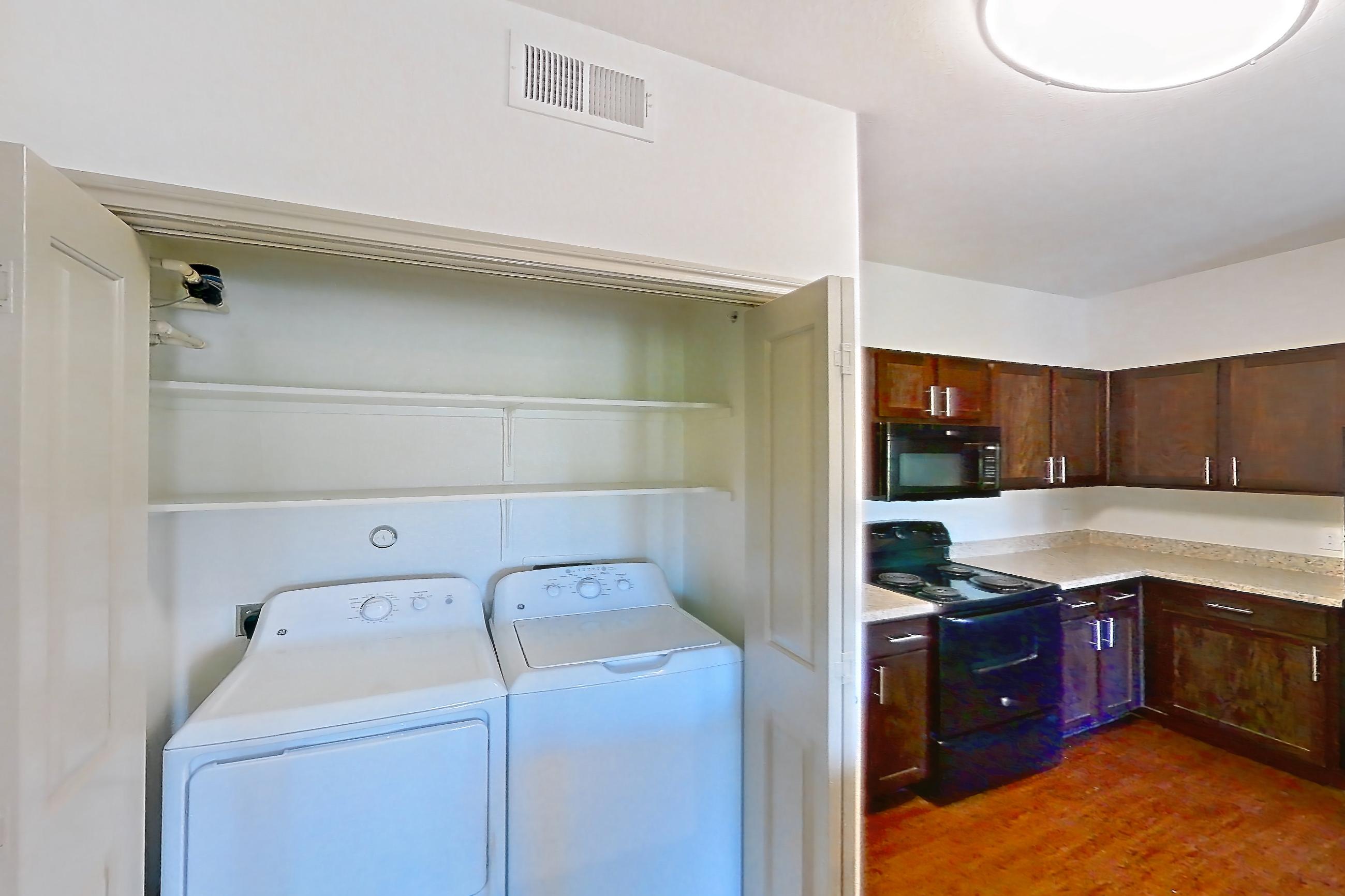 KITCHEN CORNER