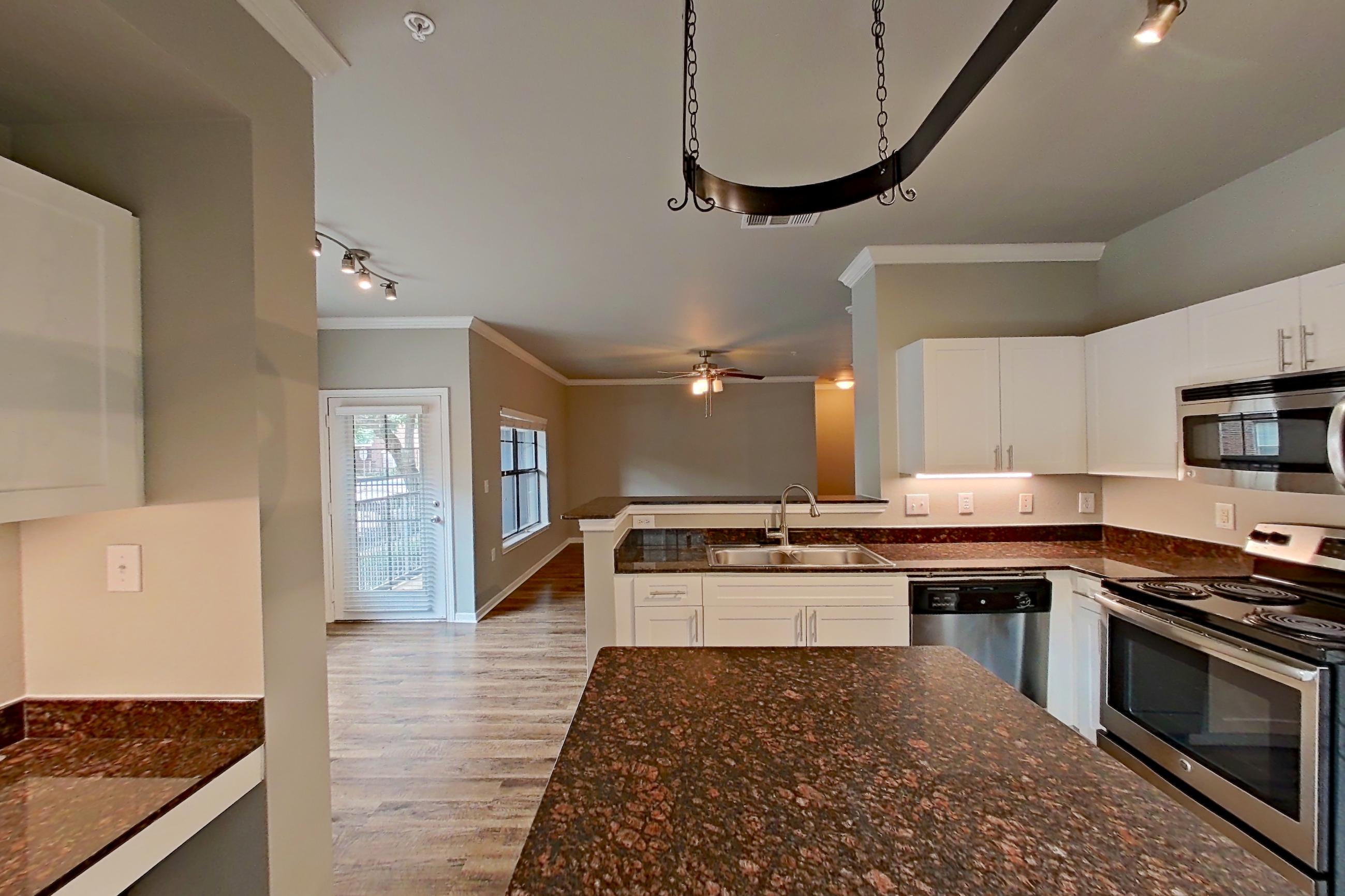 KITCHEN SIDE 2