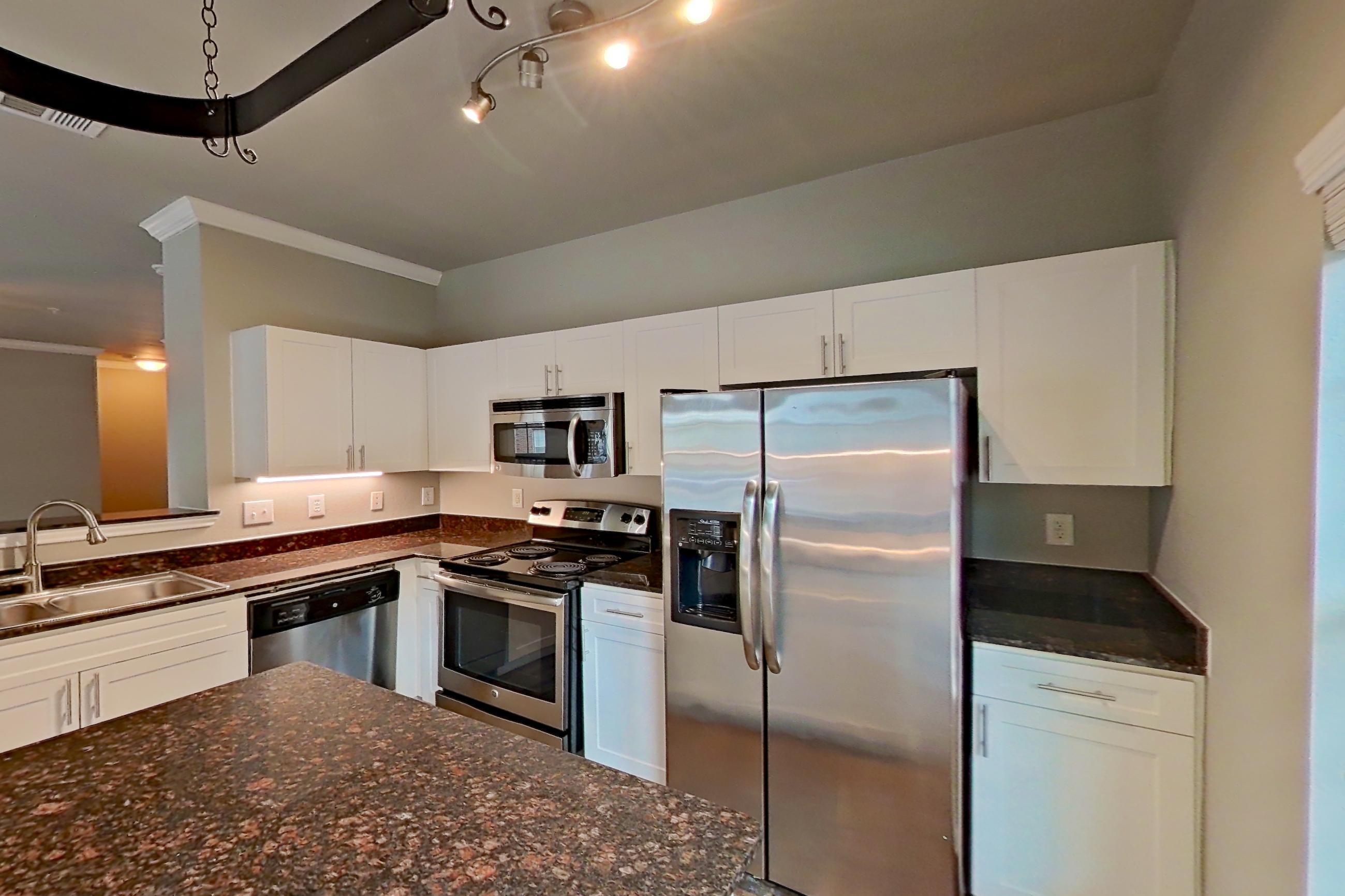 KITCHEN SIDE 2