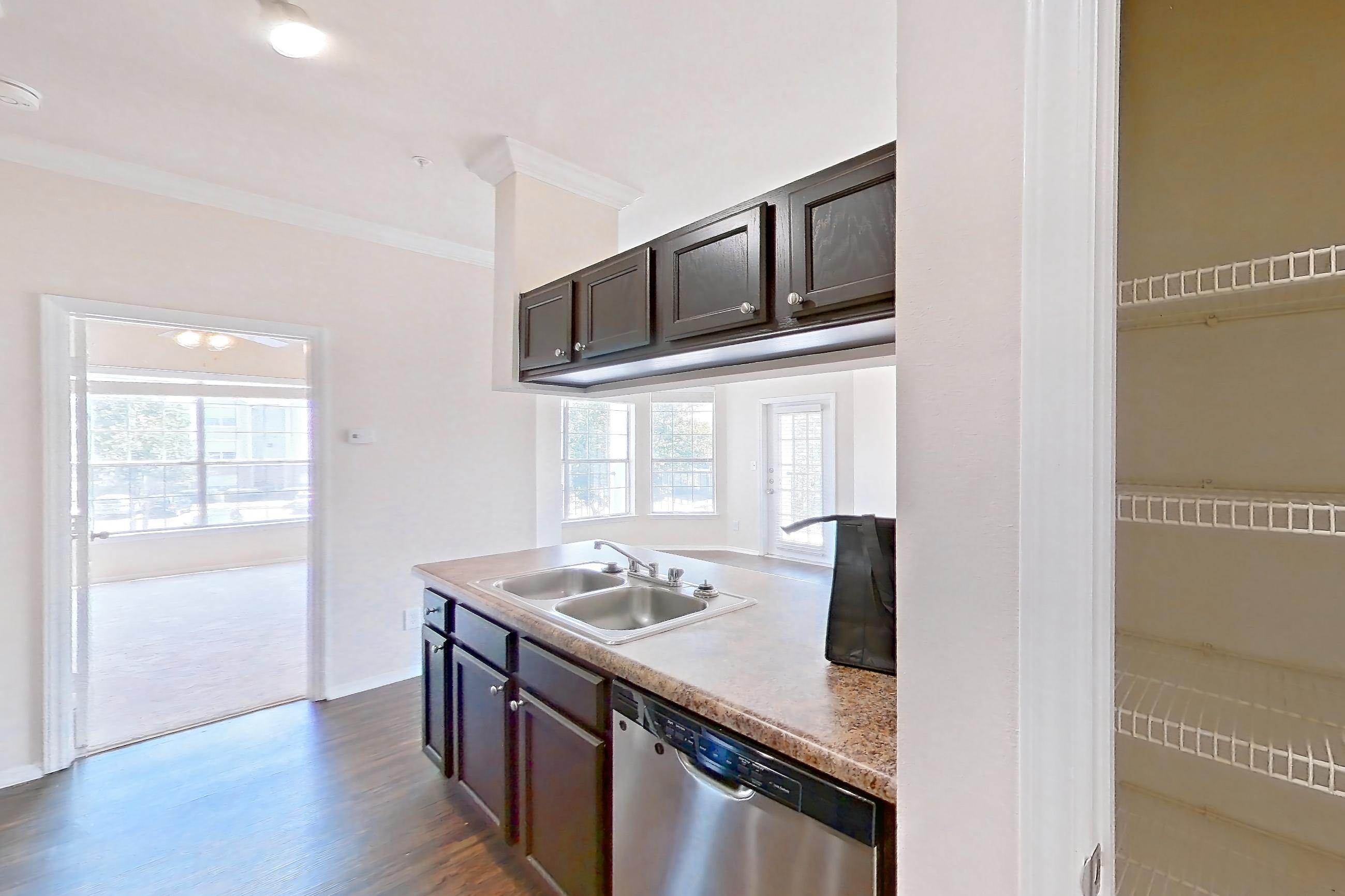 KITCHEN PANTRY