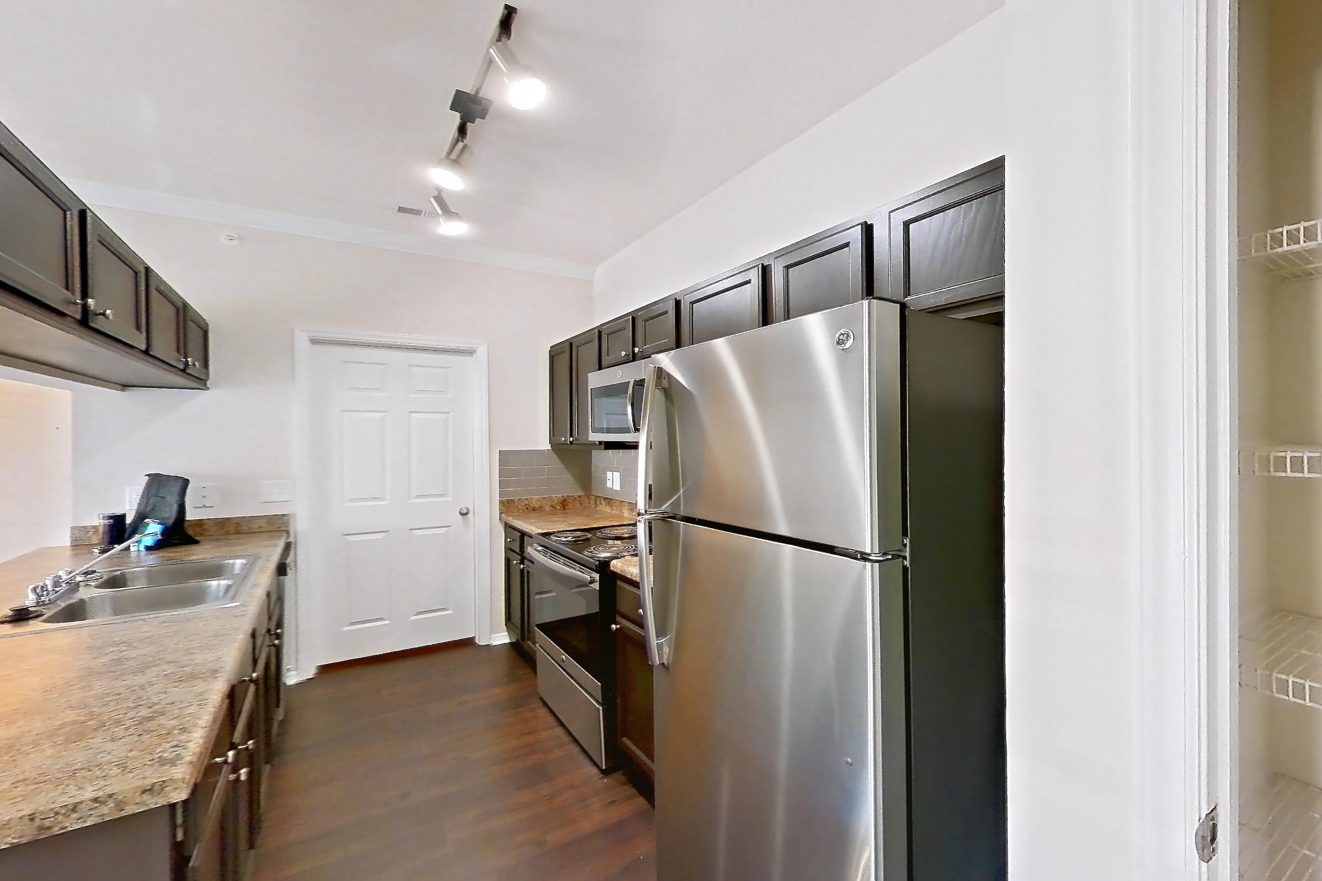 KITCHEN PANTRY