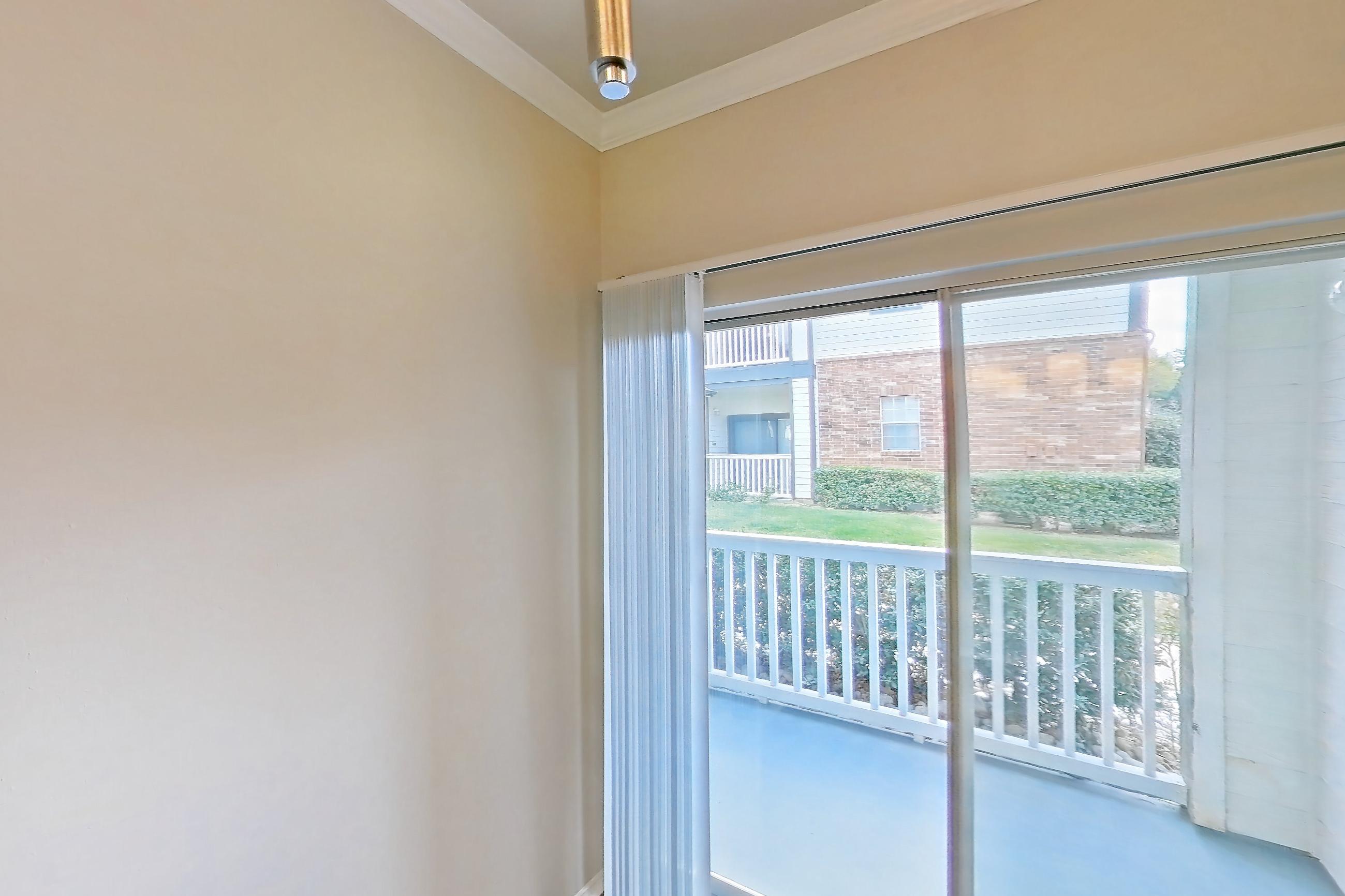 Dining room, Apartment 2418 at Marquis at Stonebriar