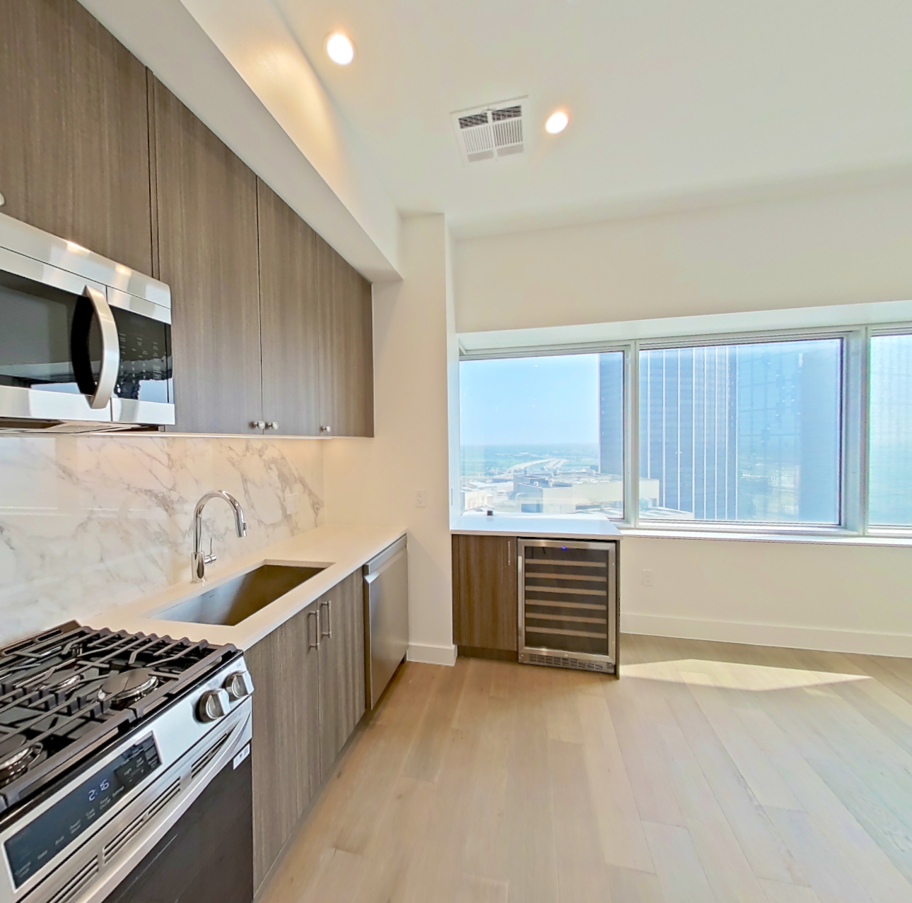 Virtual Tour | The Sinclair | Downtown Dallas Apartments