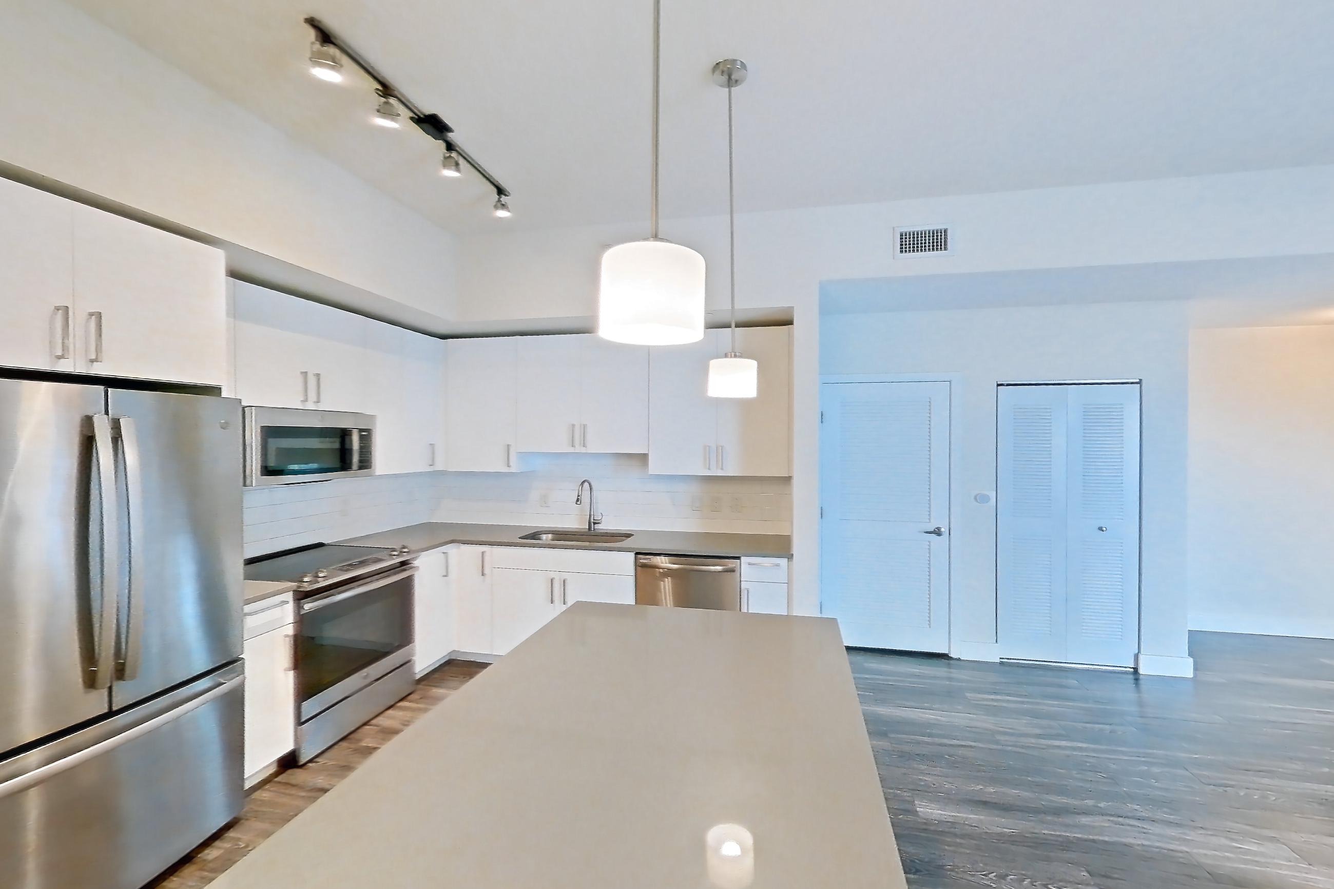 KITCHEN ISLAND CORNER 1
