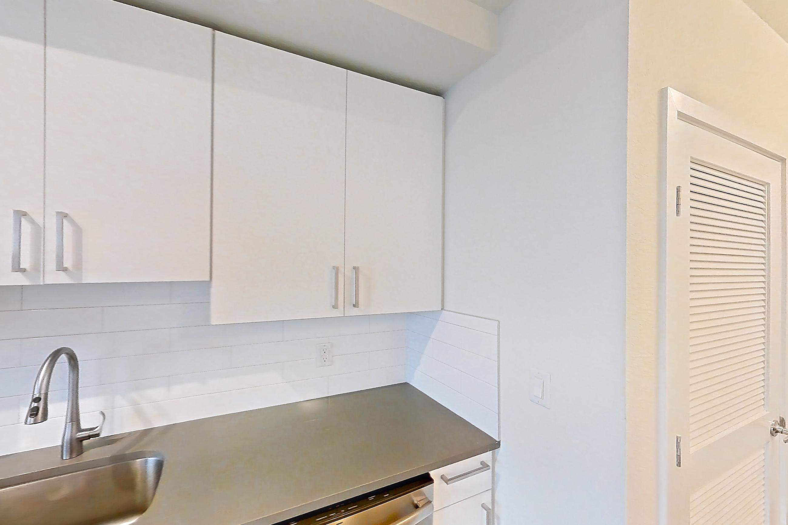 KITCHEN ENTRYWAY (representative of this floor plan)