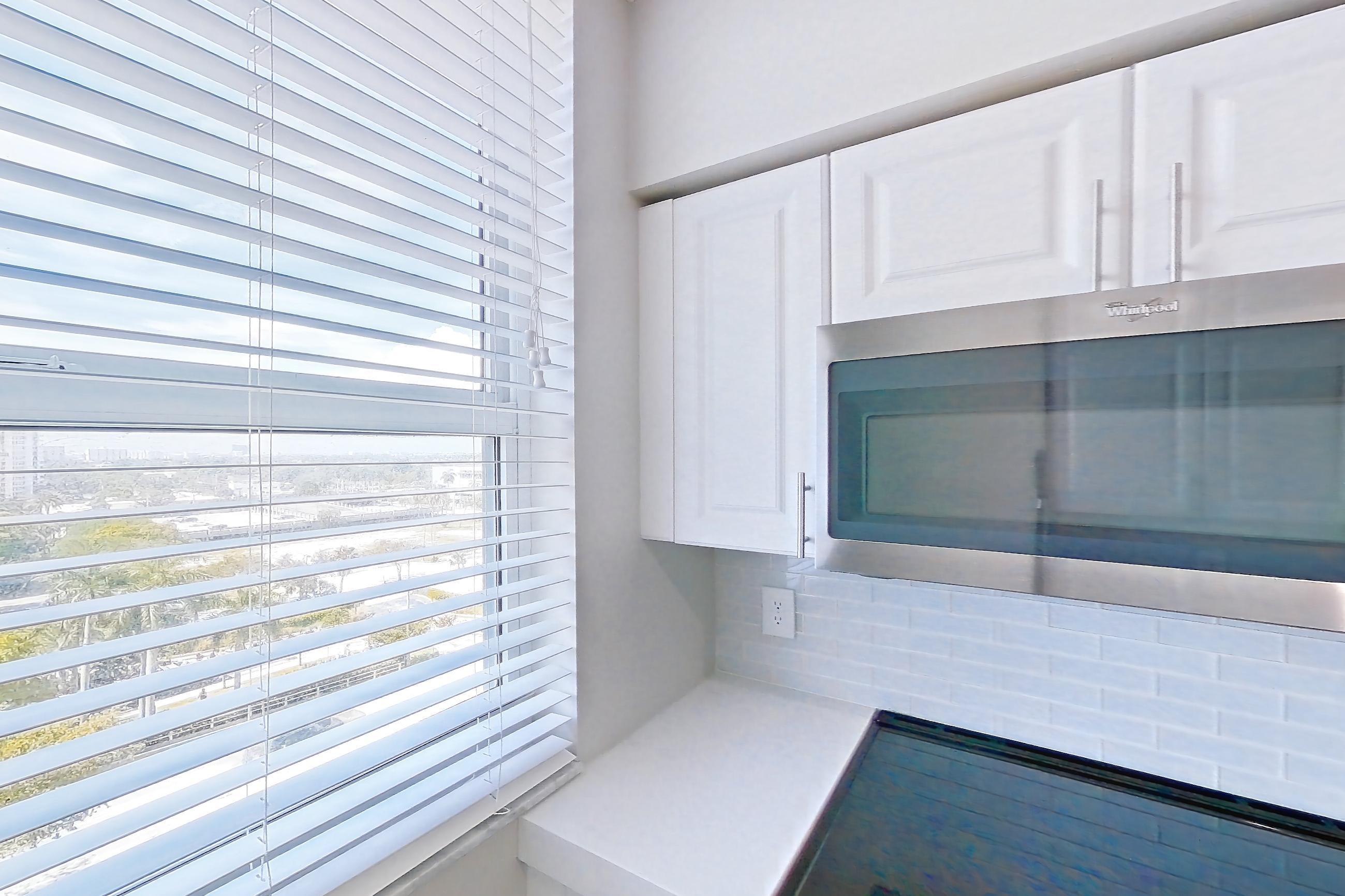 KITCHEN WINDOW SIDE
