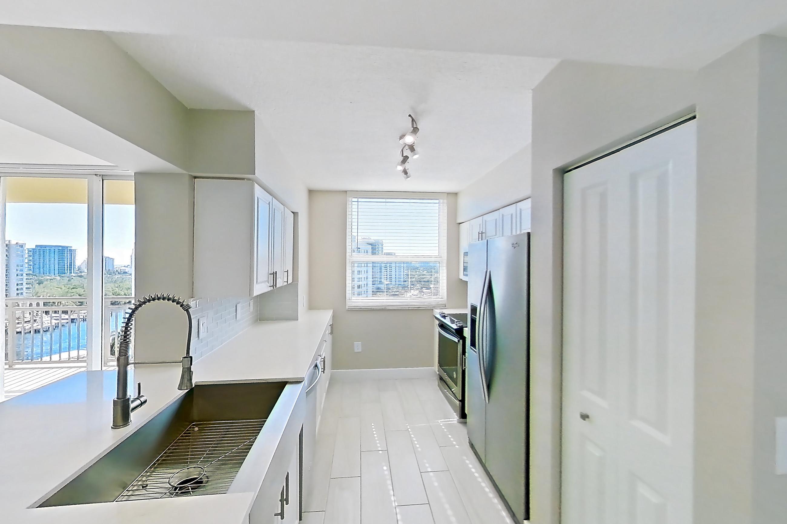 KITCHEN CORNER
