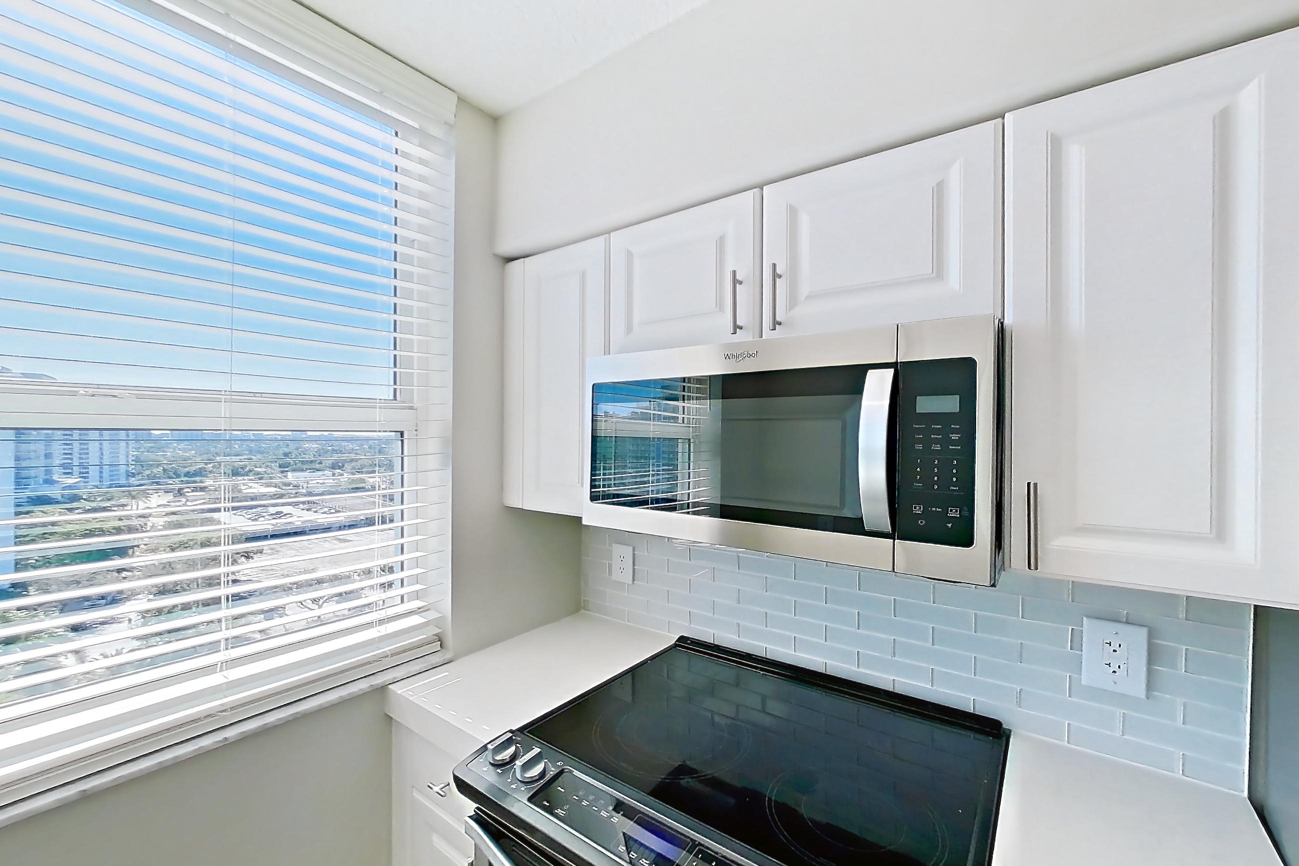 KITCHEN WINDOW SIDE