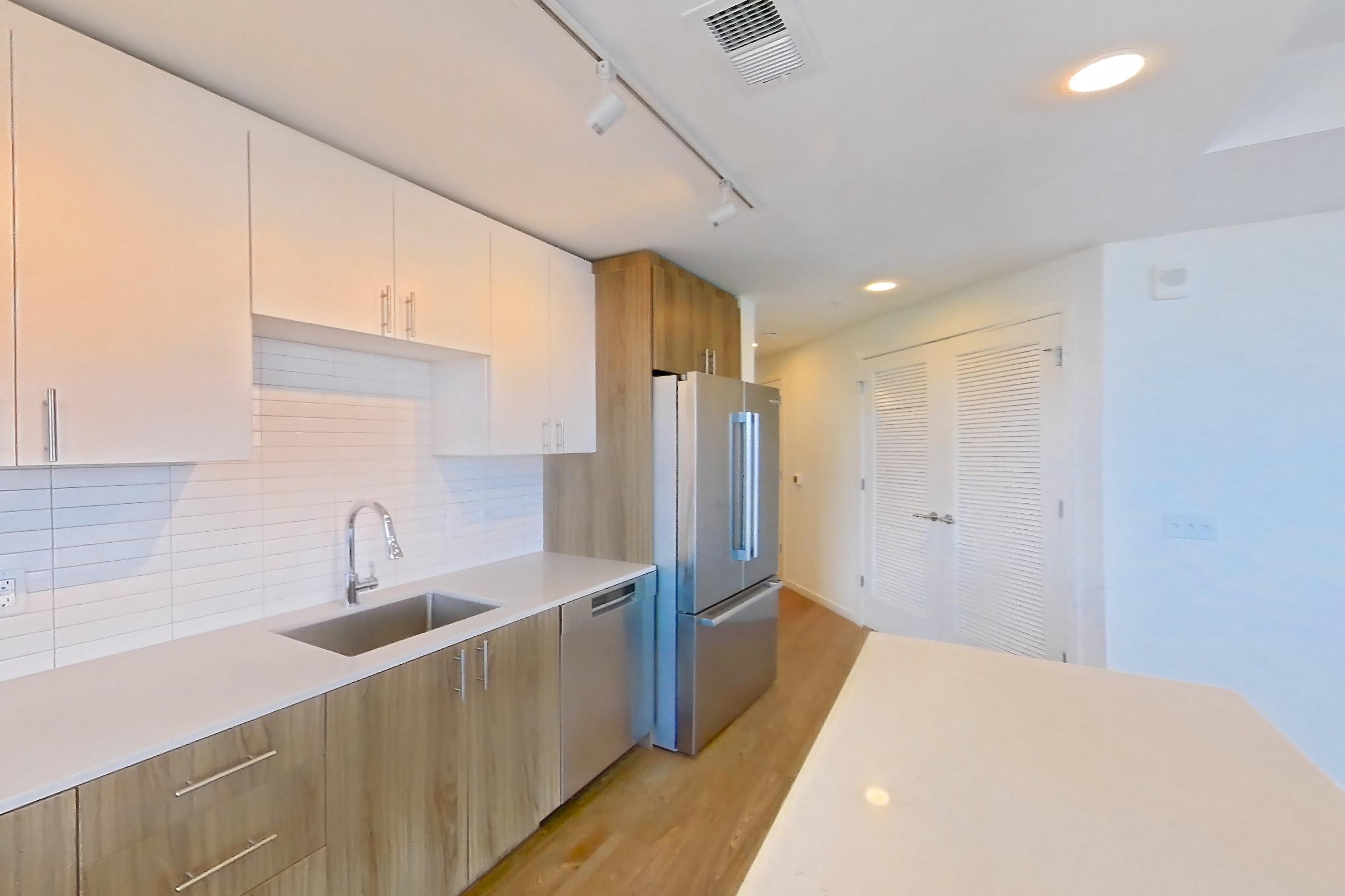 Kitchen in Apartment 2102 at Cortland Rosslyn, B14- West floor plan