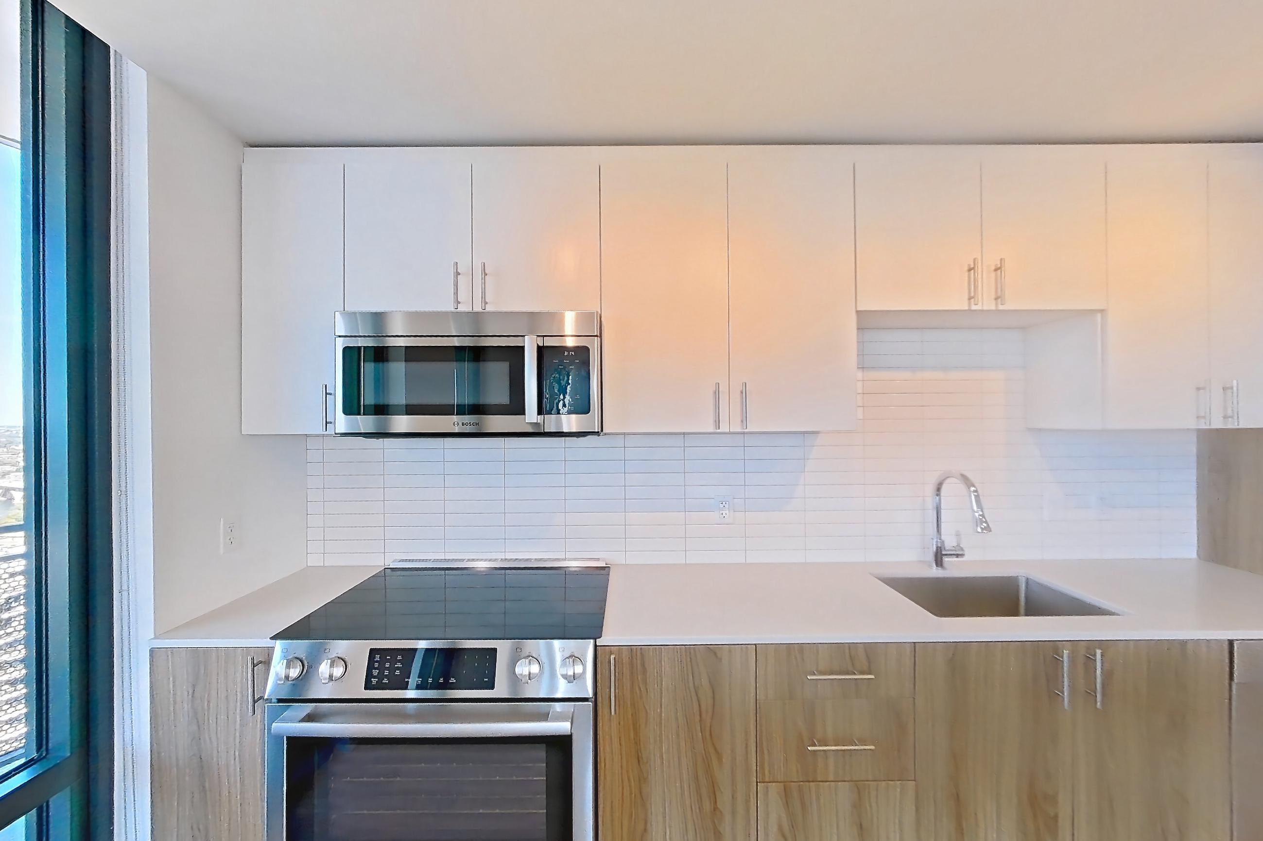 Kitchen in Apartment 2102 at Cortland Rosslyn, B14- West floor plan