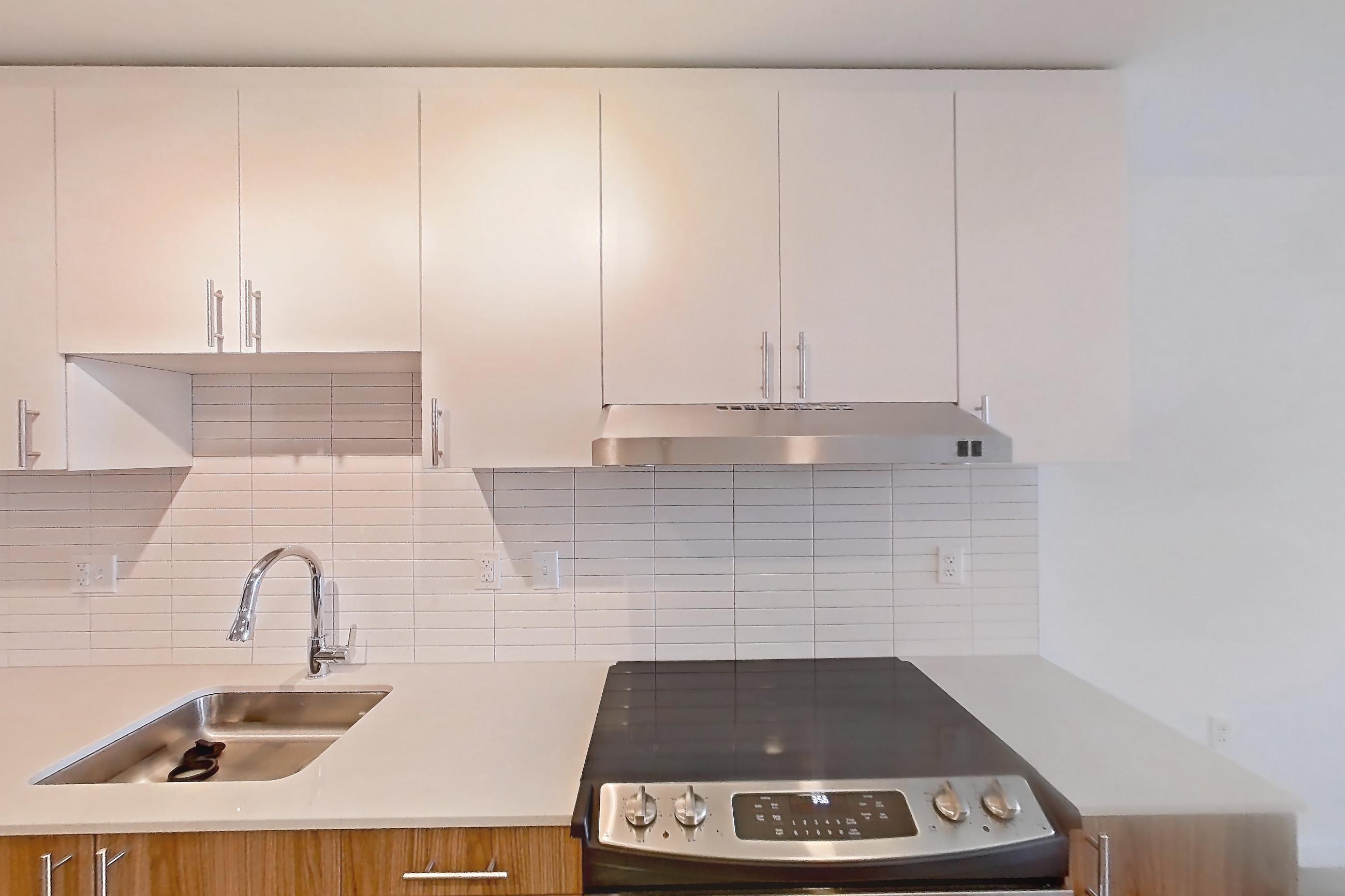 Kitchen in Apartment 711 at Cortland Rosslyn, A11 - West floor plan
