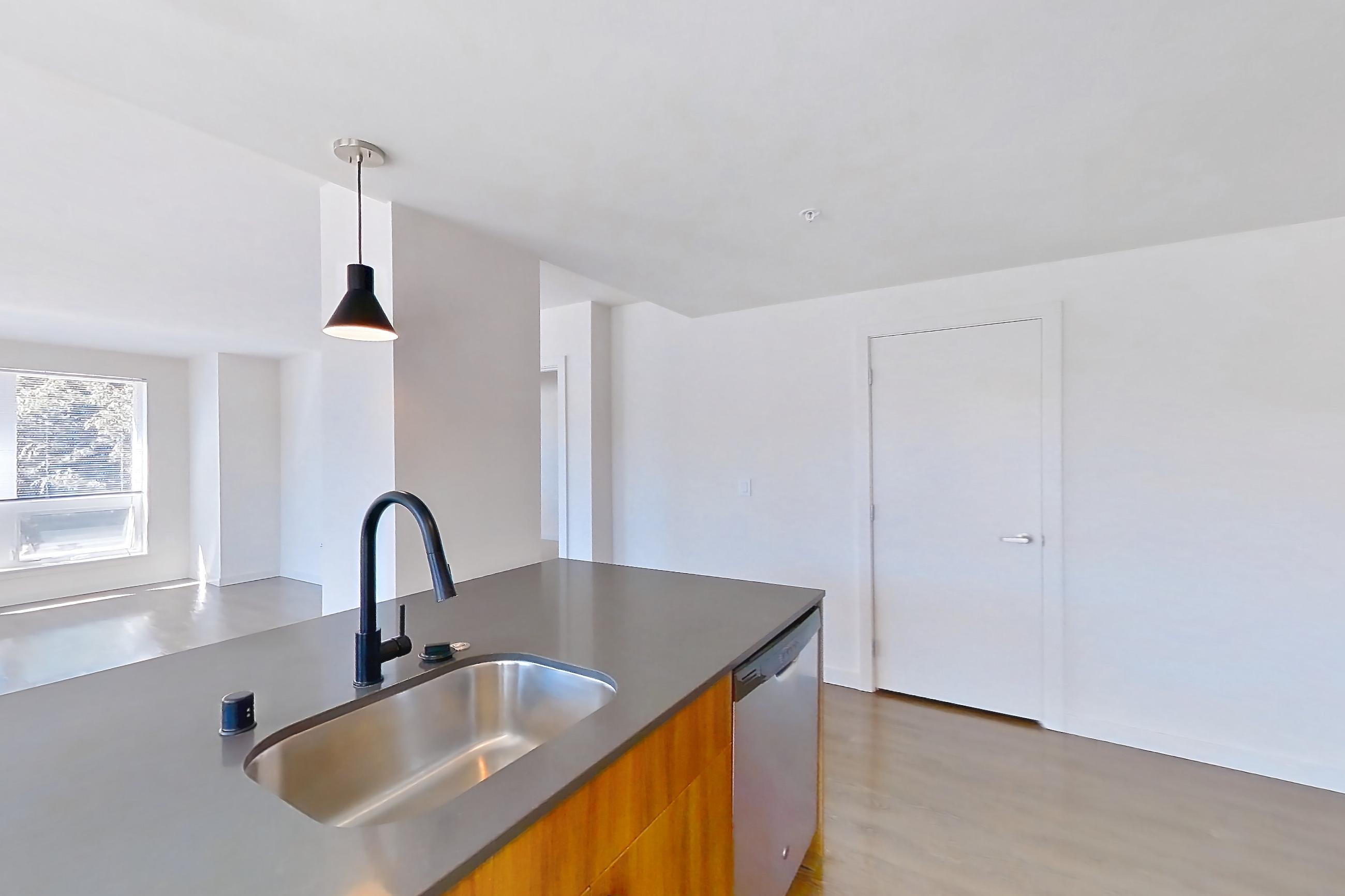 KITCHEN CENTER