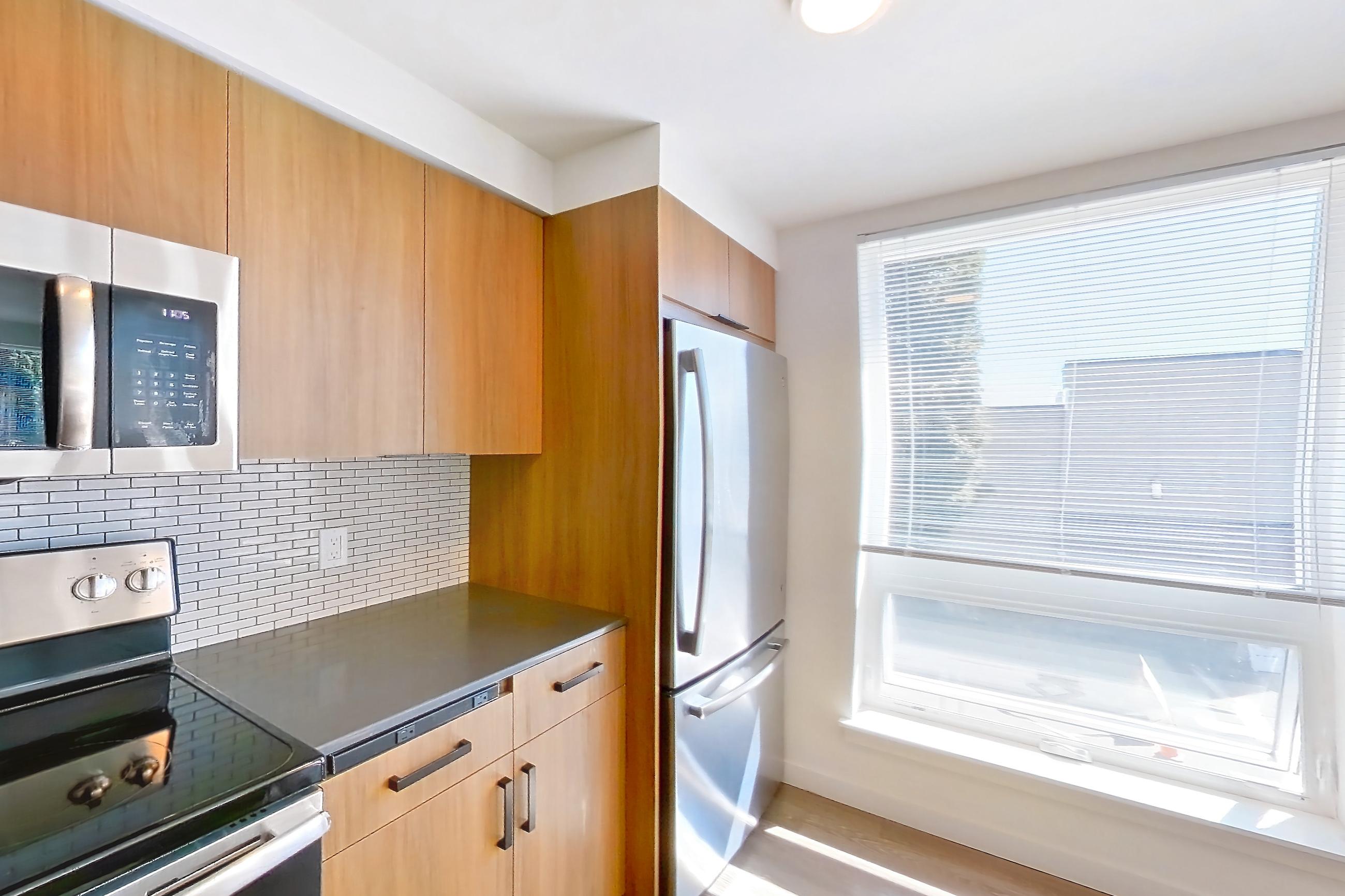 KITCHEN CENTER