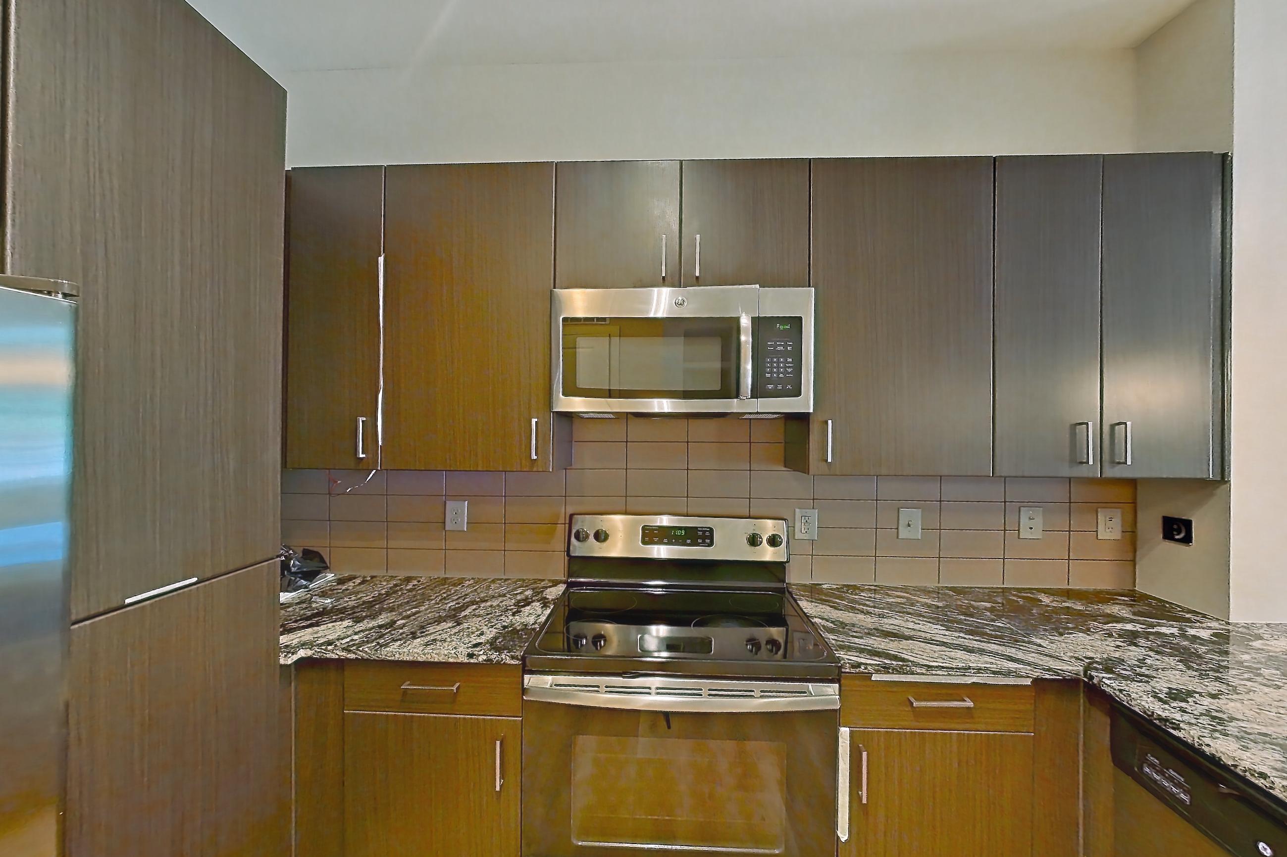 Kitchen in a A4 - Capri floor plan apartment, representative of Apartment 8106 at Cortland Wren Northlake