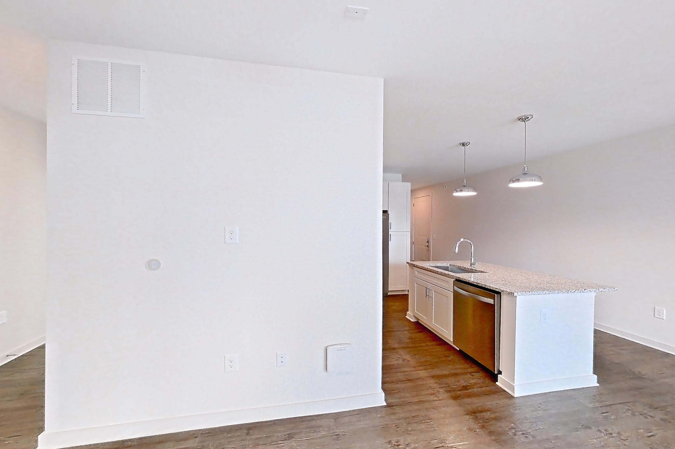 Living space in a B3 - Dodger floor plan apartment, representative of Apartment 4-212 at Cortland Wren Northlake