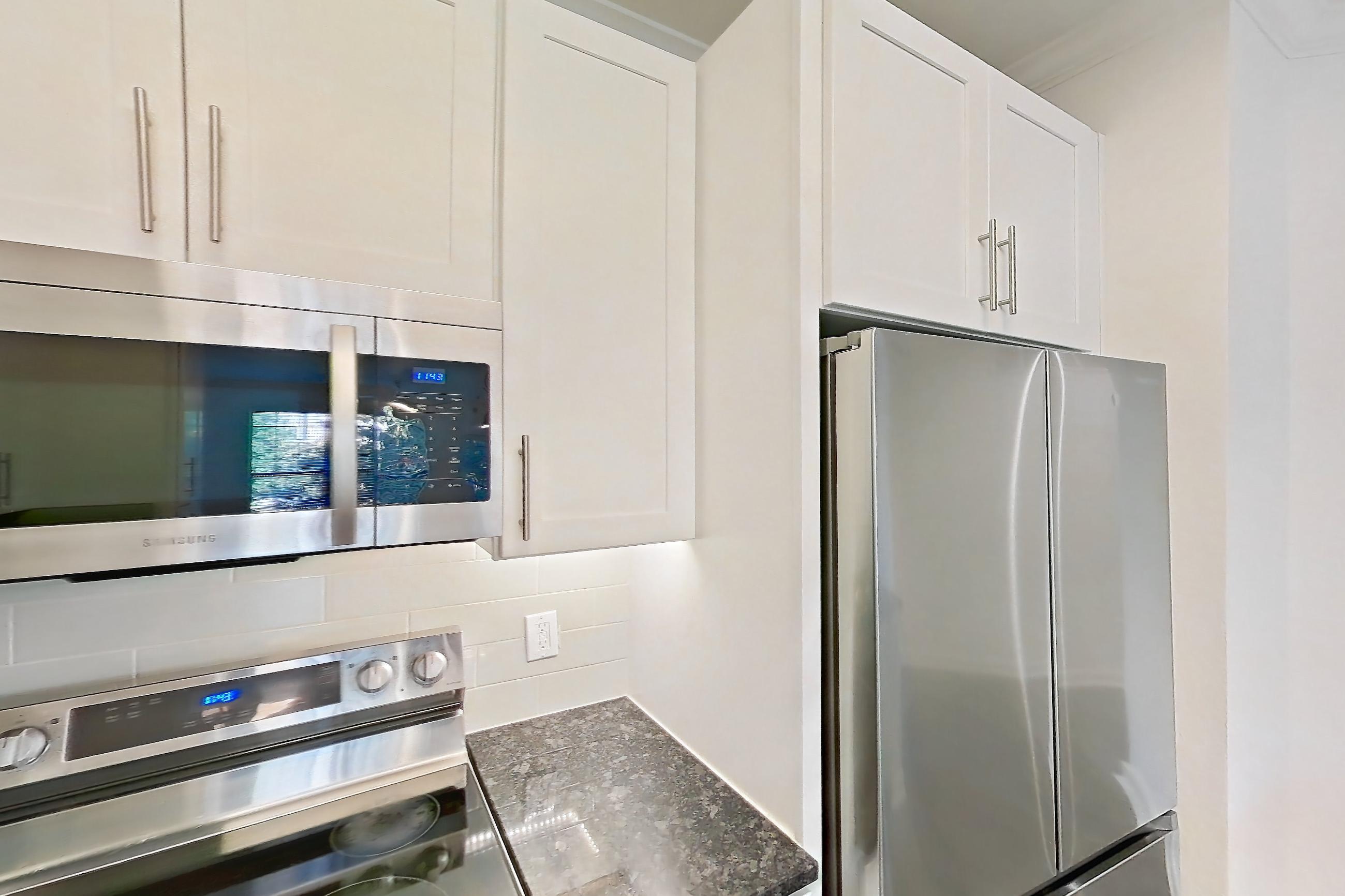 Kitchen in Apartment 11209 at Cortland West Plano, B3R - Celina floor plan