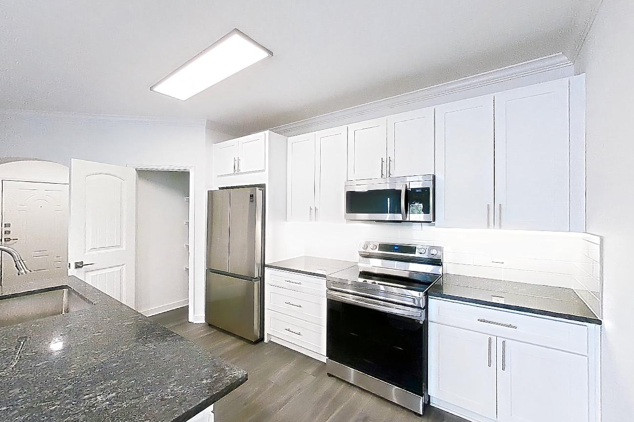 KITCHEN 2ND VIEW