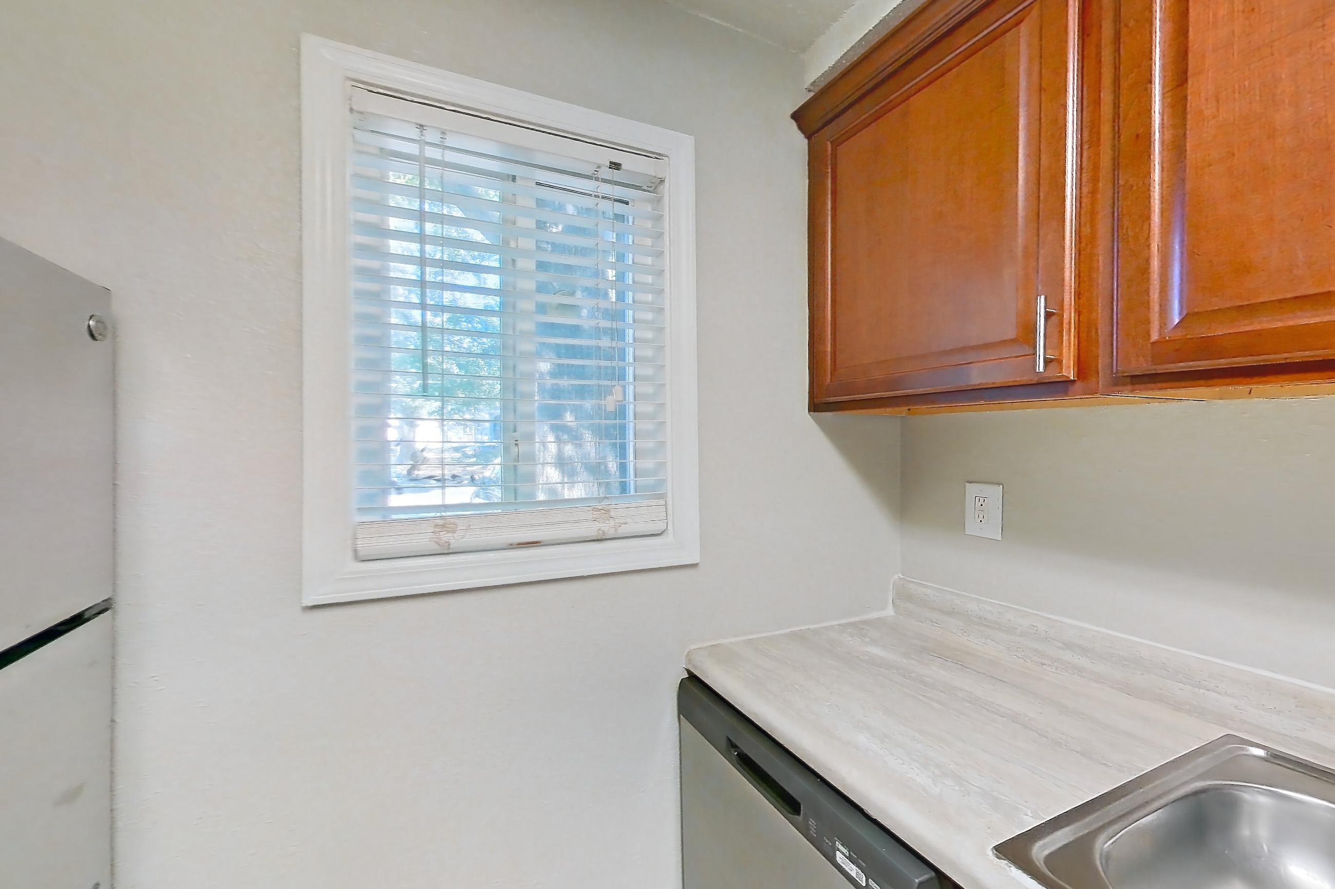 Kitchen, Apartment H1513T at The Legacy at Druid Hills
