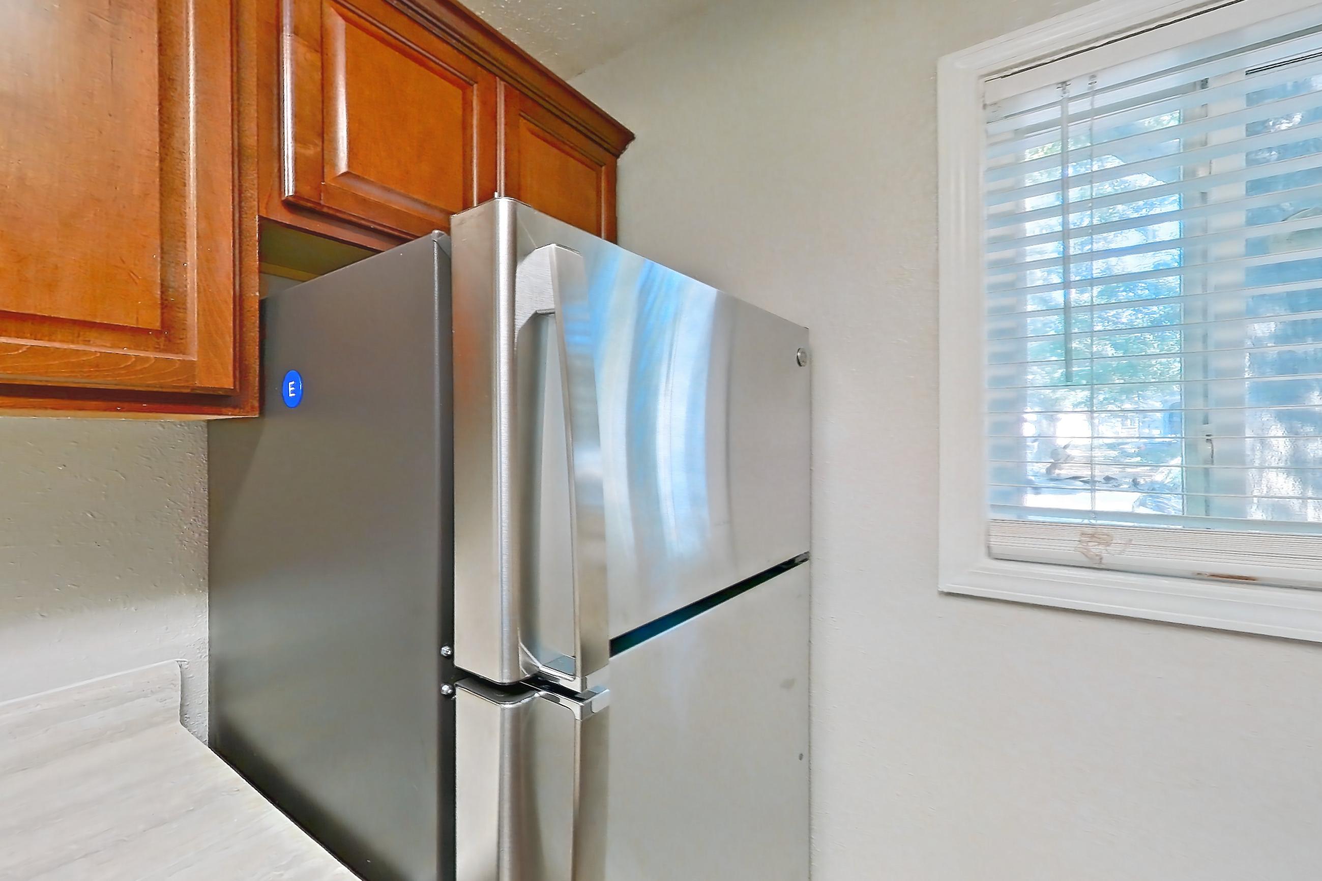 Kitchen, Apartment H1513T at The Legacy at Druid Hills
