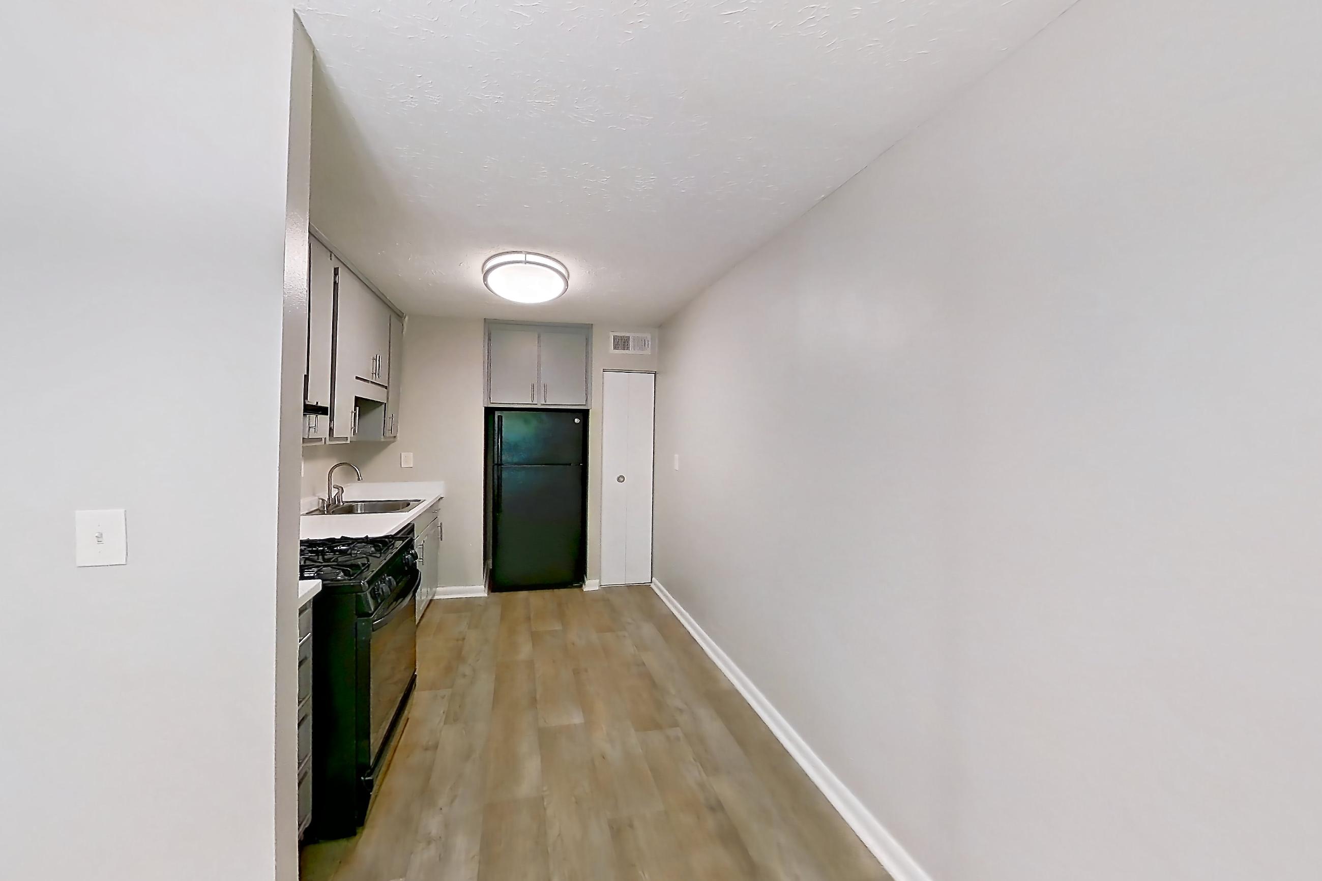 DINING ROOM (representative of this floor plan)