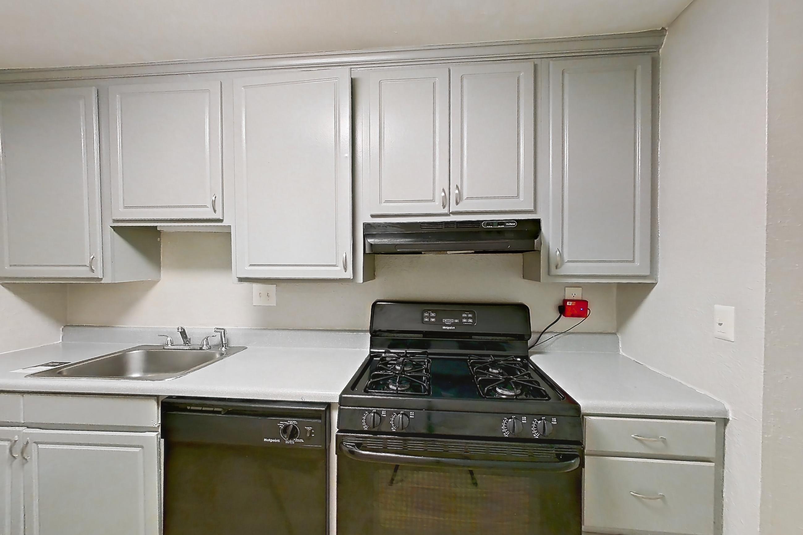 Kitchen, Apartment H1404B at The Legacy at Druid Hills