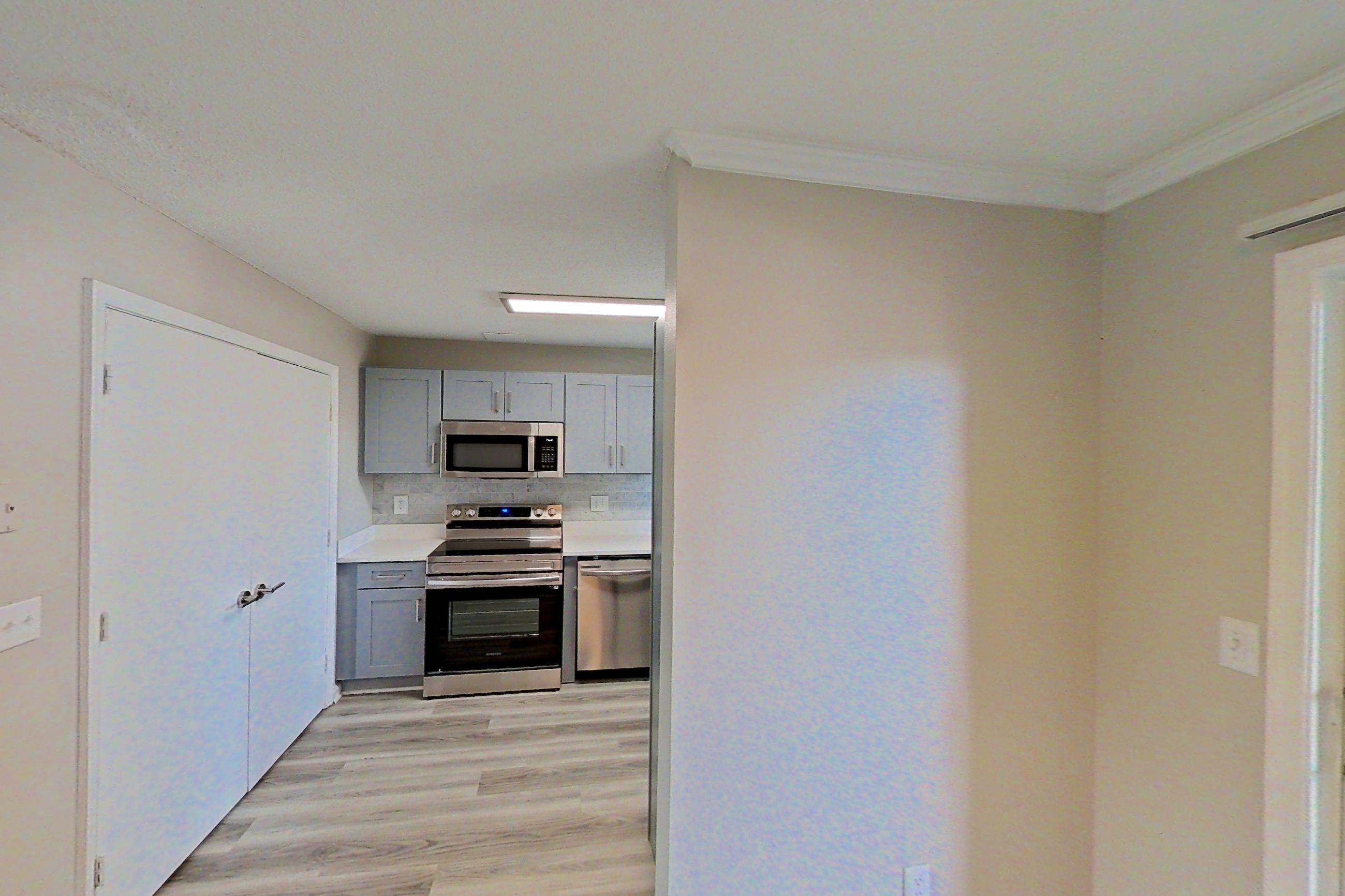 DINING ROOM (representative of this floor plan)