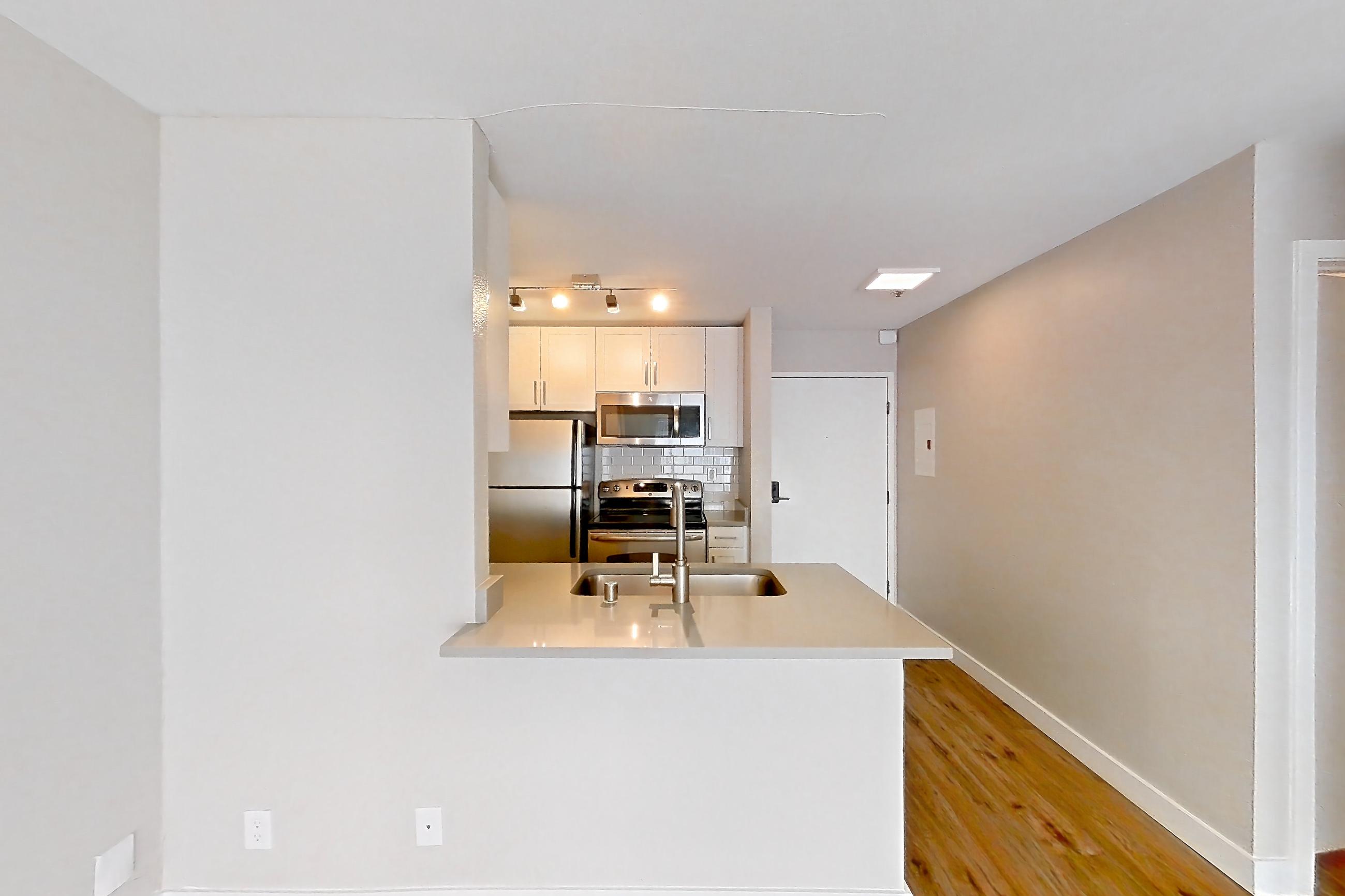 Dining room, Apartment 3-108 at Bayside Village