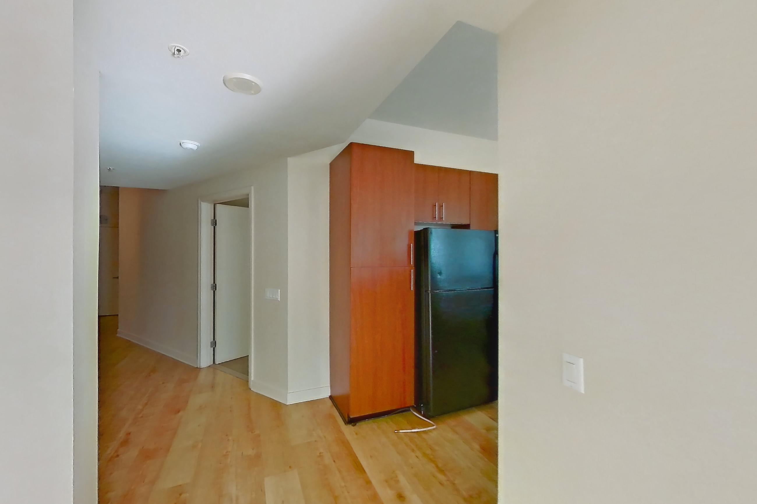 LIVING SPACE ENTRY
