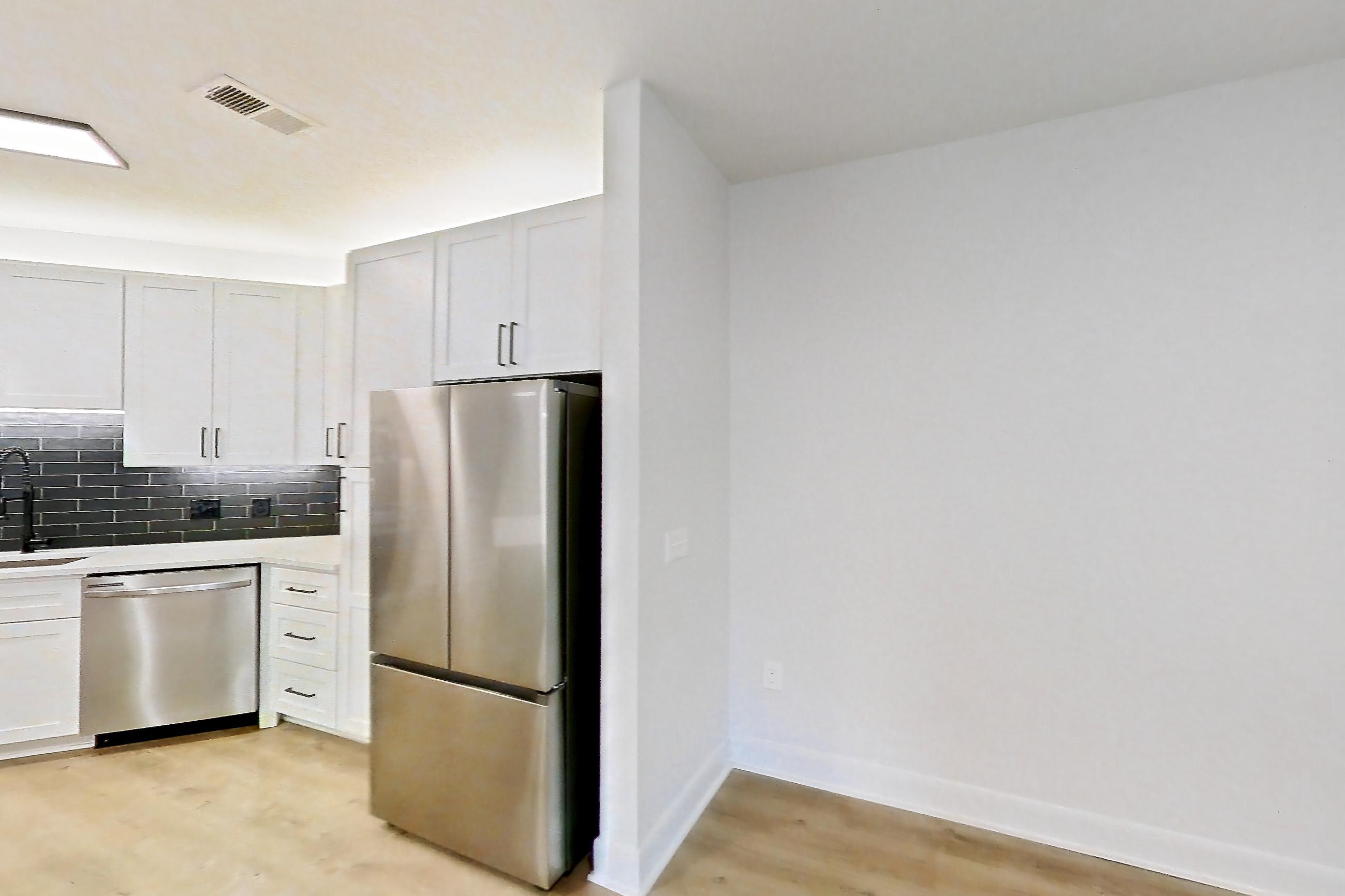 DINING ROOM (representative of this floor plan)
