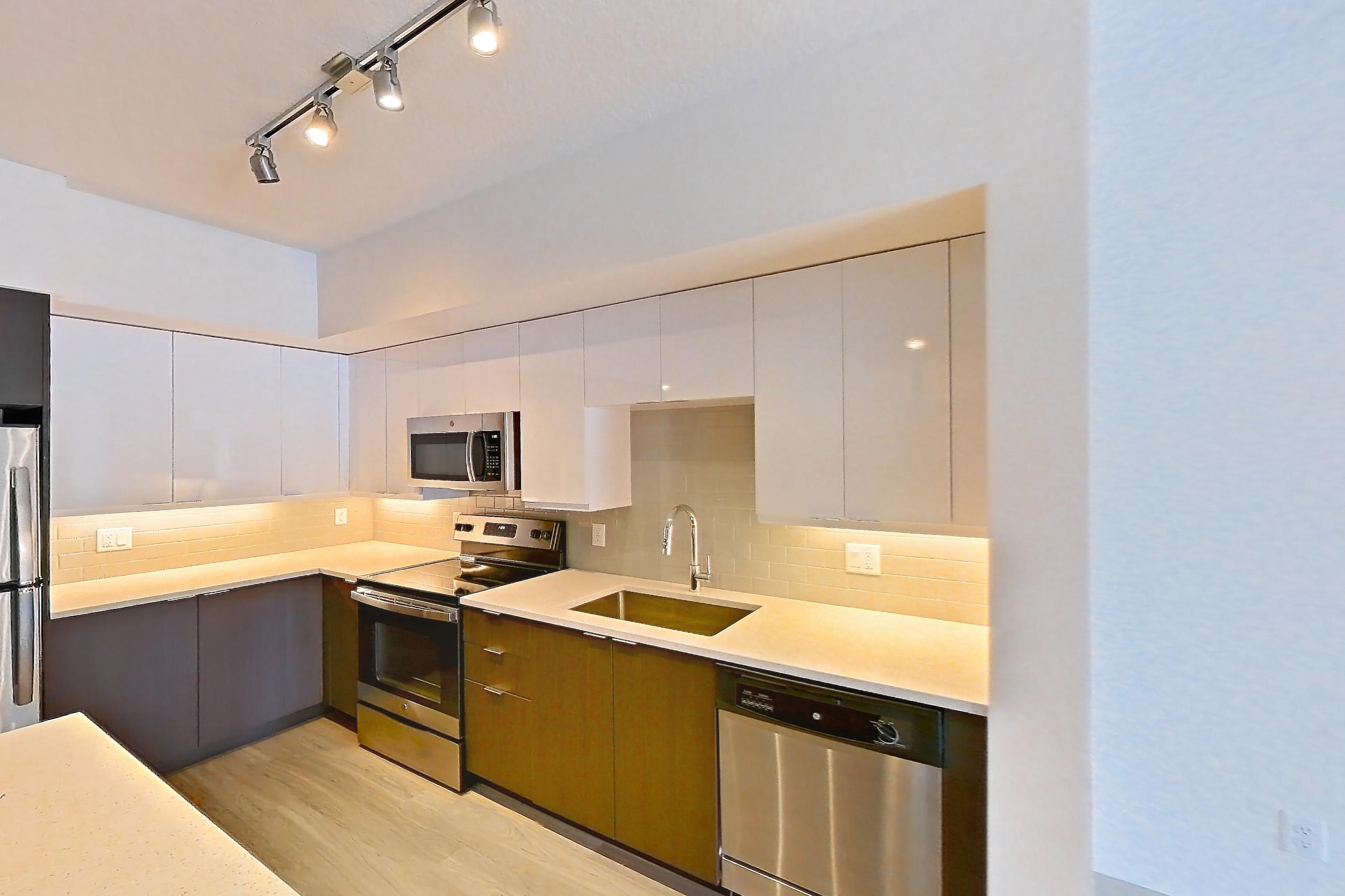 KITCHEN ISLAND CORNER (representative of this floor plan)