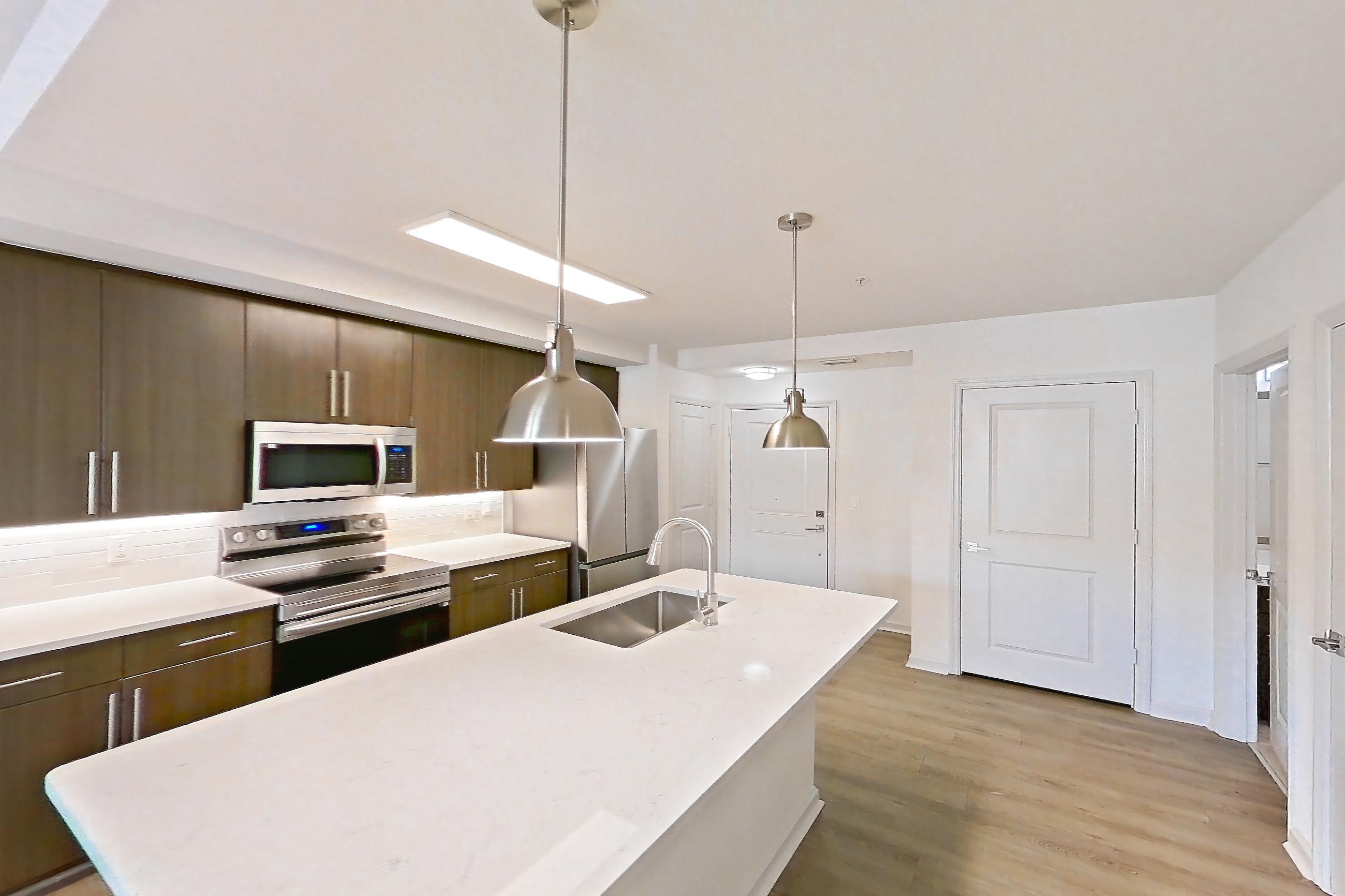 KITCHEN ISLAND CORNER
