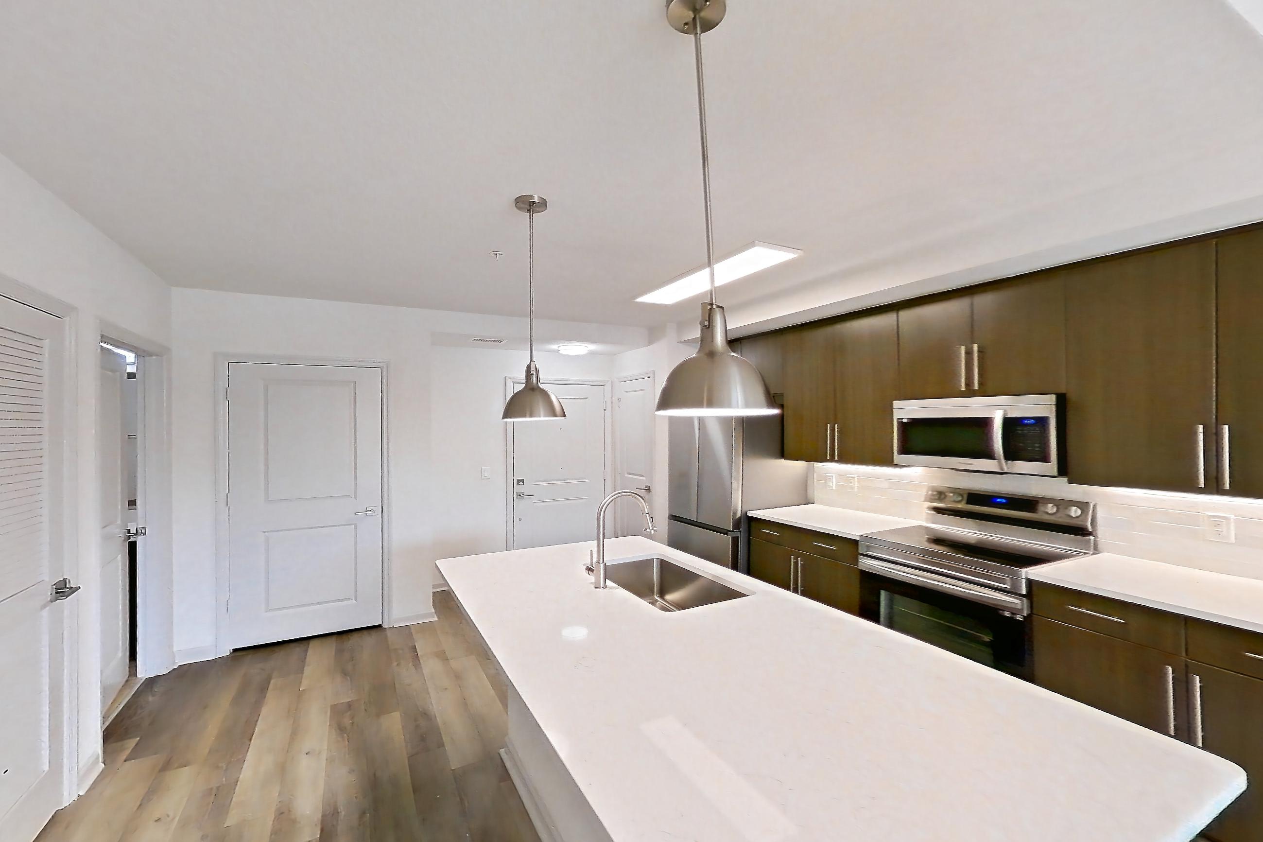 KITCHEN ISLAND CORNER