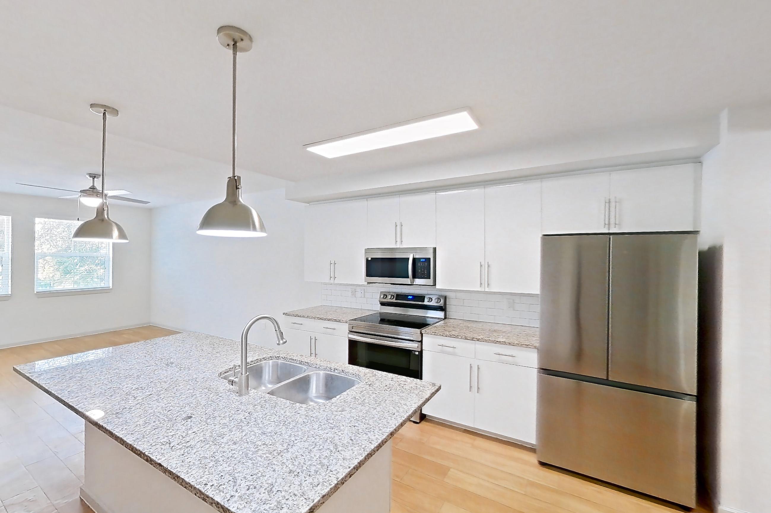 KITCHEN ISLAND CORNER 1