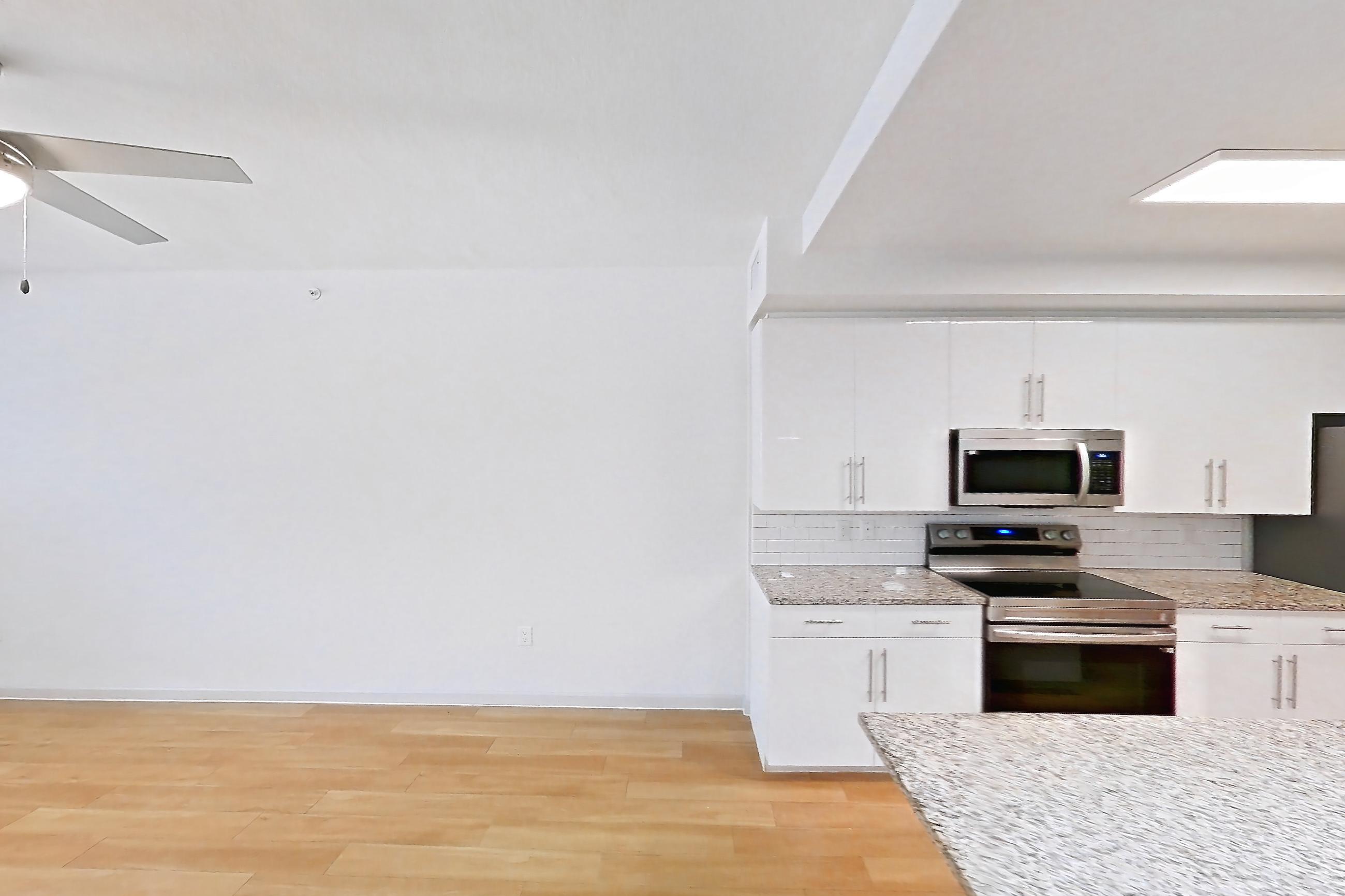 KITCHEN ISLAND CORNER 2