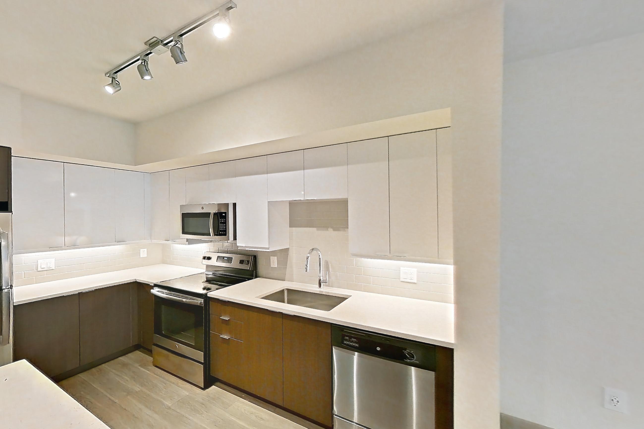 KITCHEN ISLAND CORNER