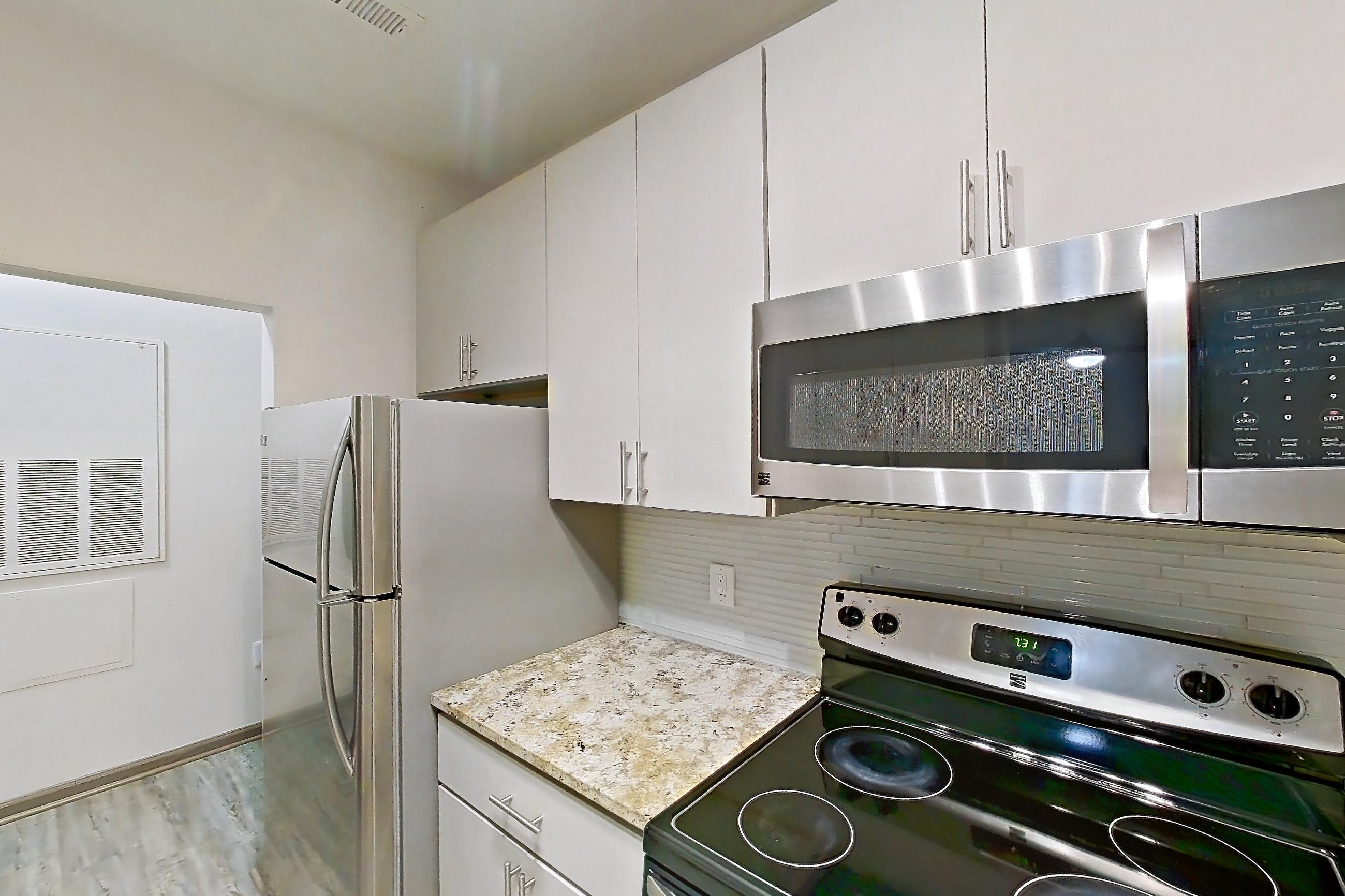 Kitchen, Apartment 0615 at Cortland Seventy Seven