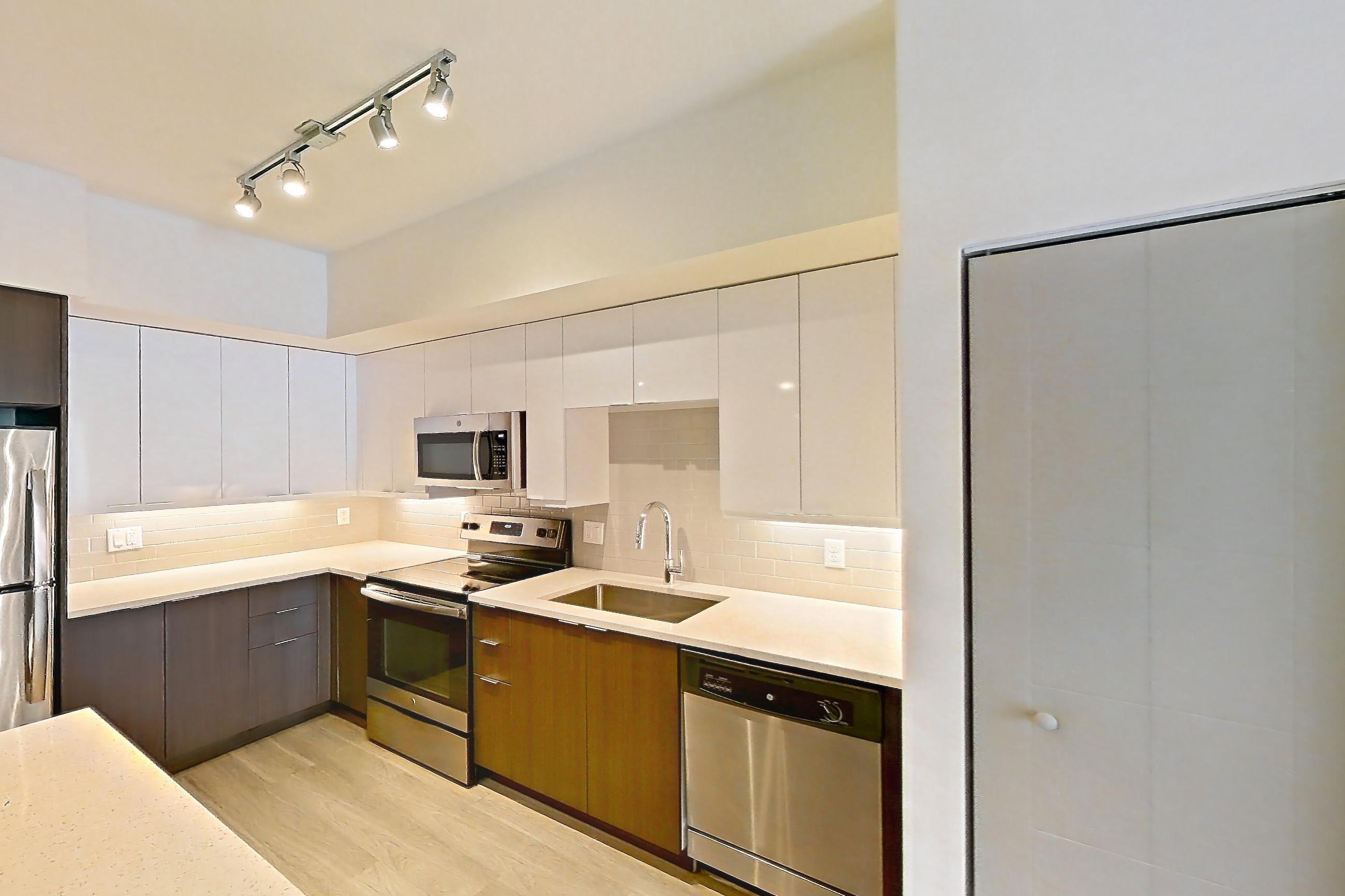 KITCHEN ISLAND CORNER (representative of this floor plan)