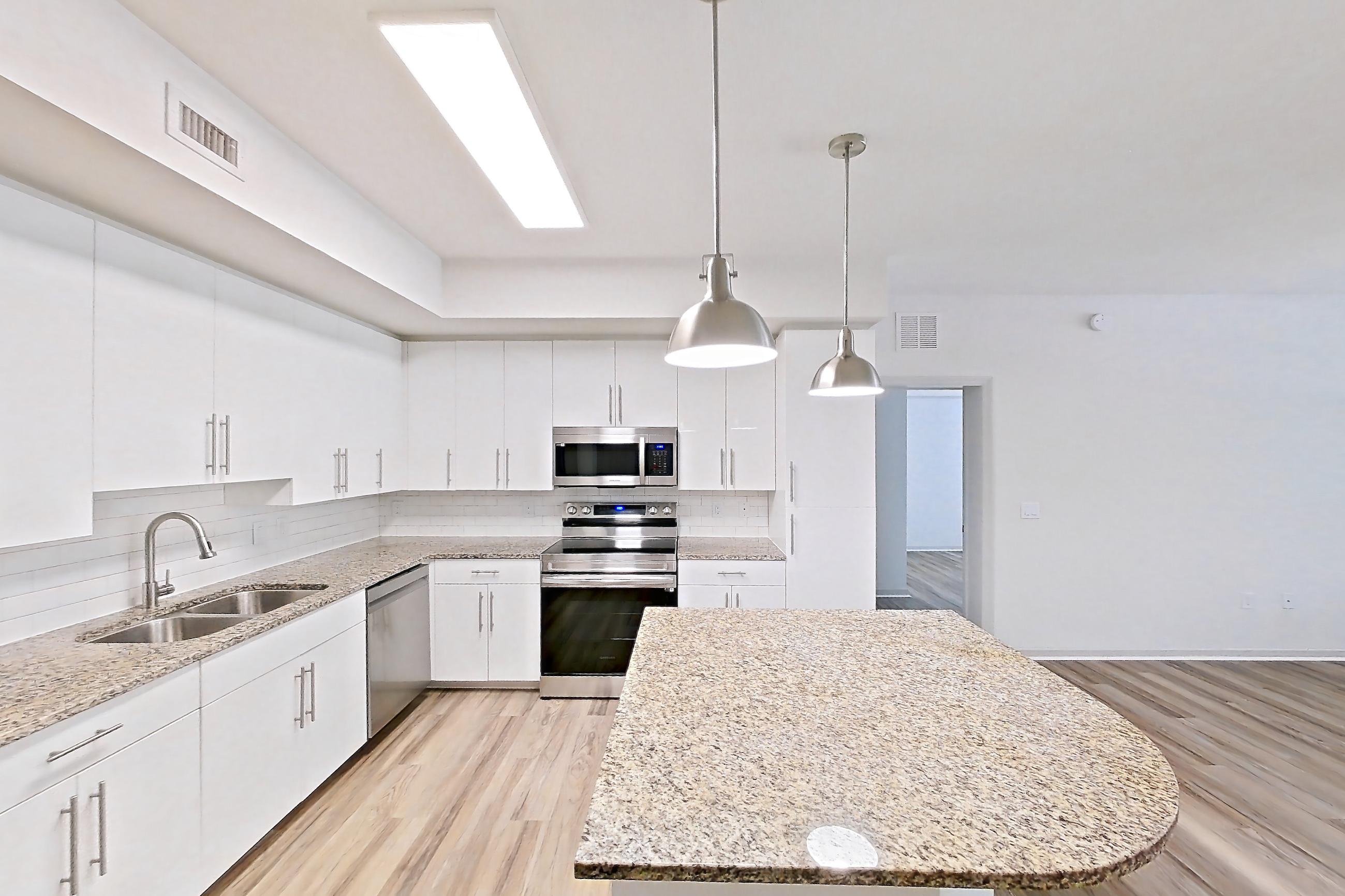KITCHEN ENTRYWAY