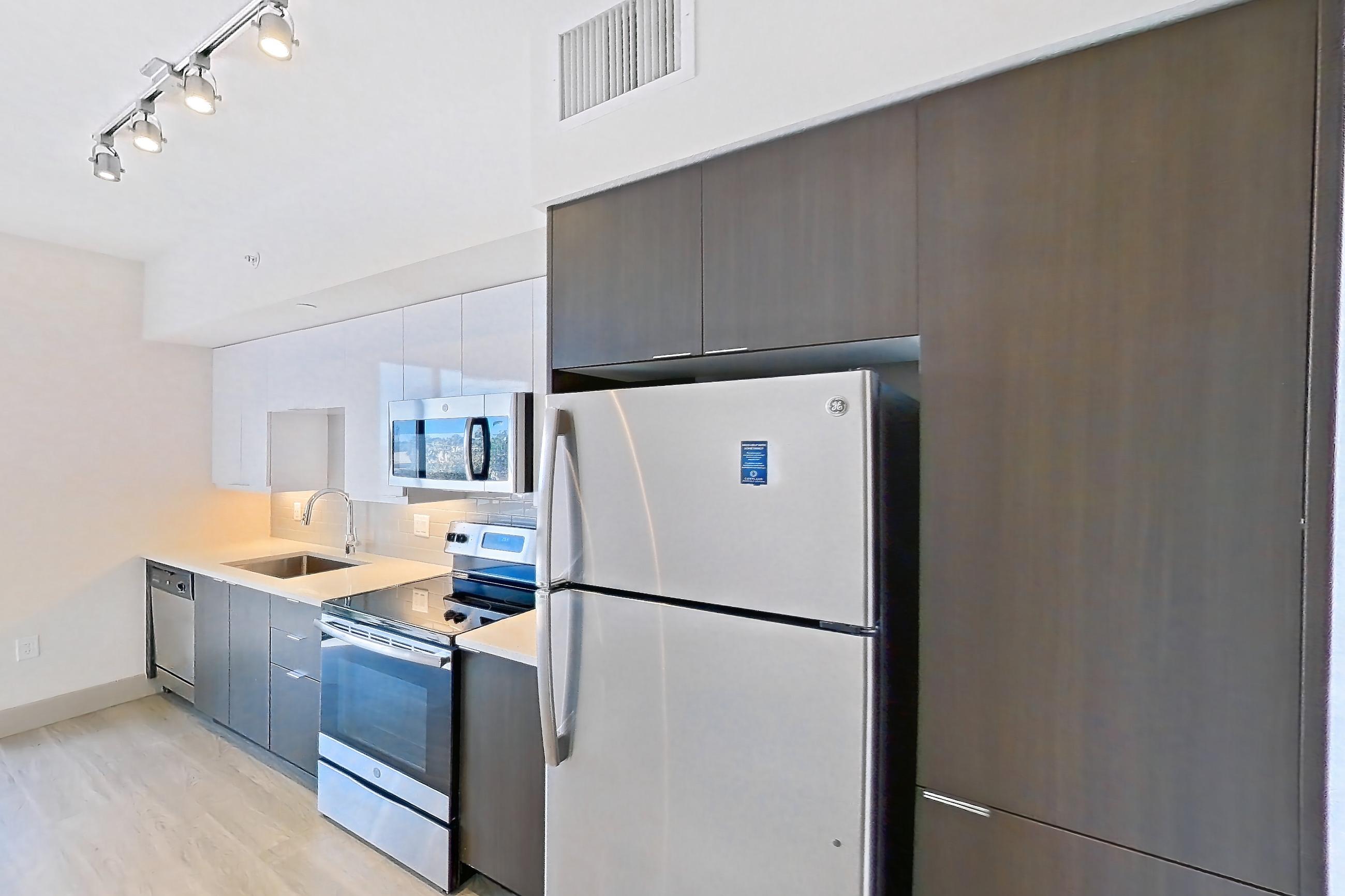 KITCHEN ENTRYWAY
