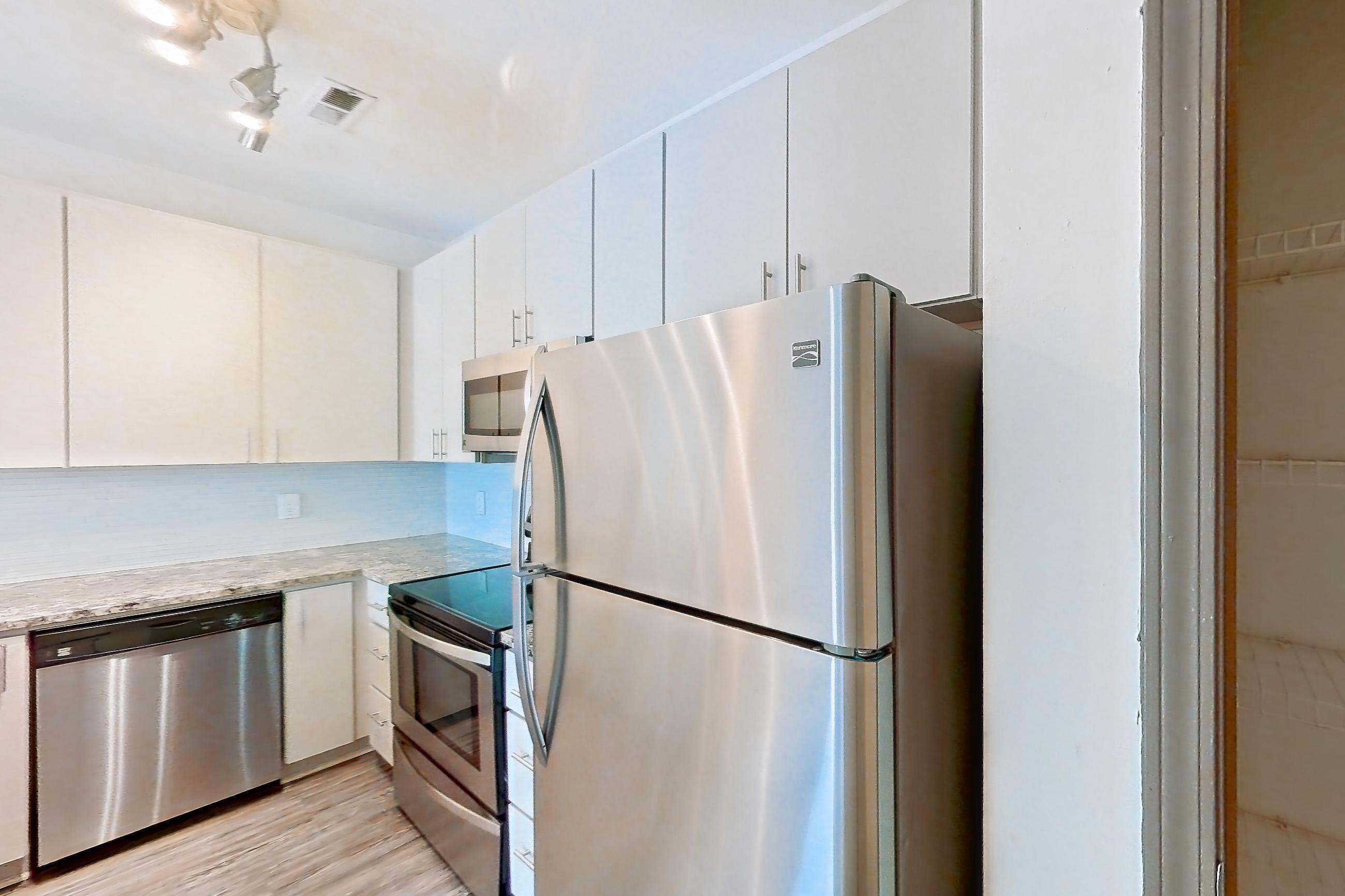 KITCHEN PANTRY