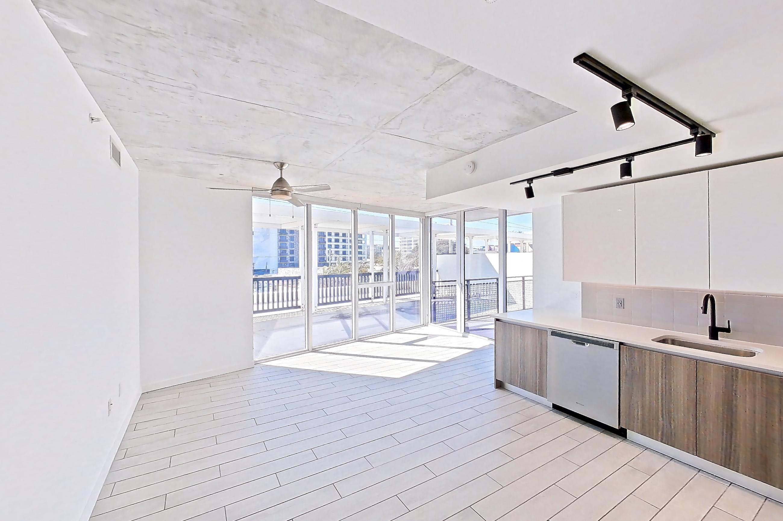 KITCHEN ENTRY