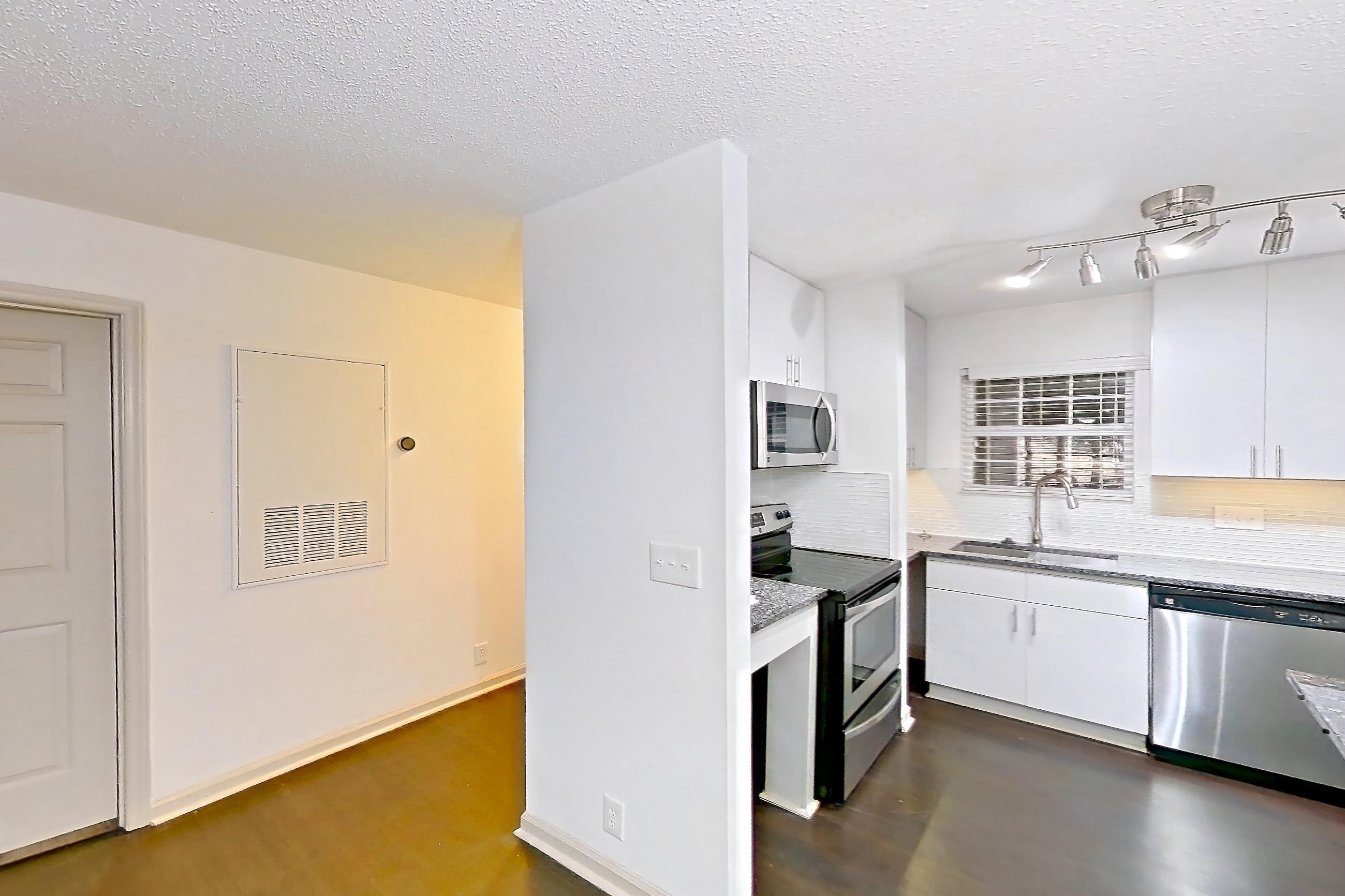Dining room in Apartment 3 at Cortland Cotswold, B2 - Providence floor plan