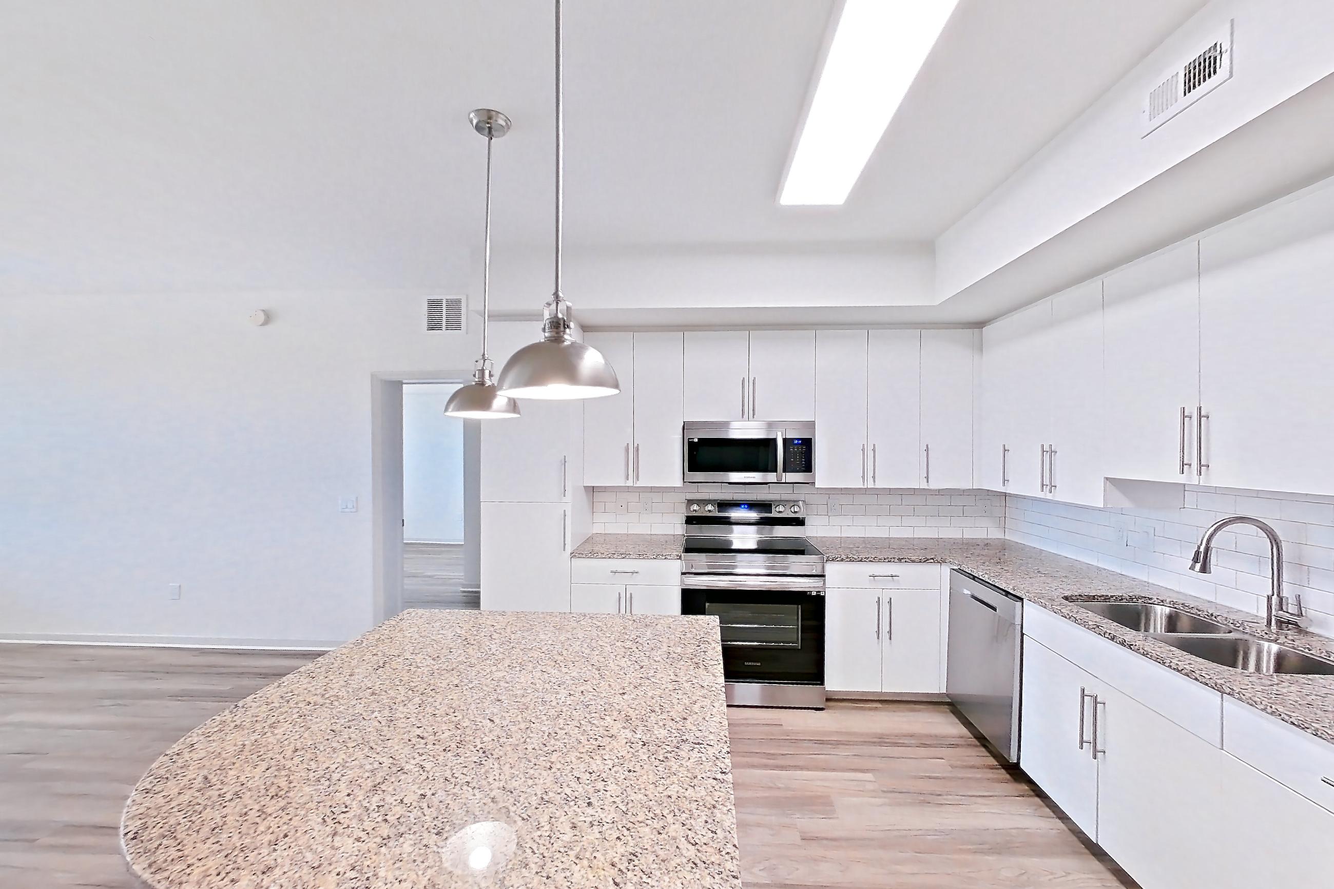 KITCHEN ENTRYWAY