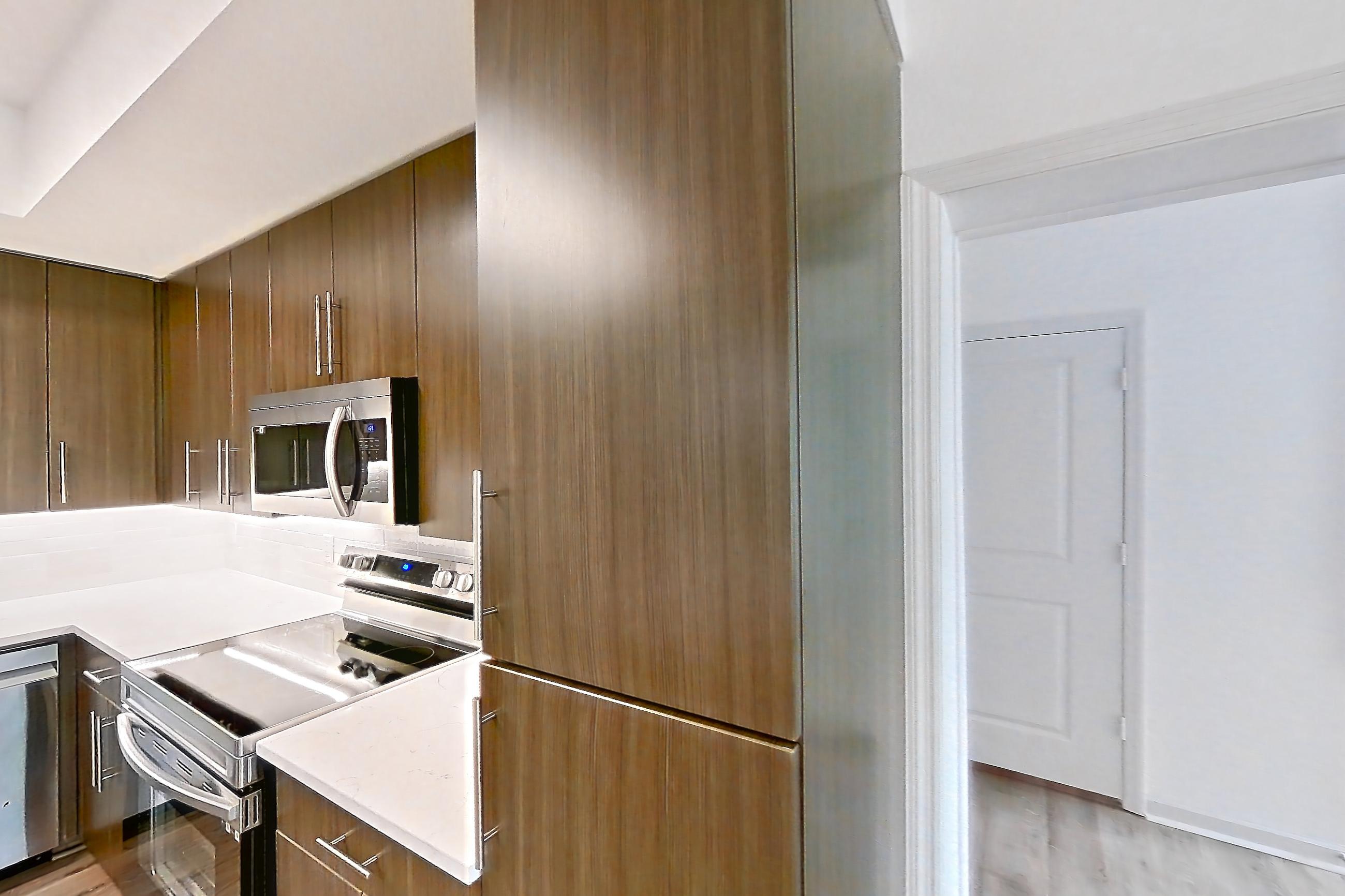 KITCHEN ISLAND CORNER