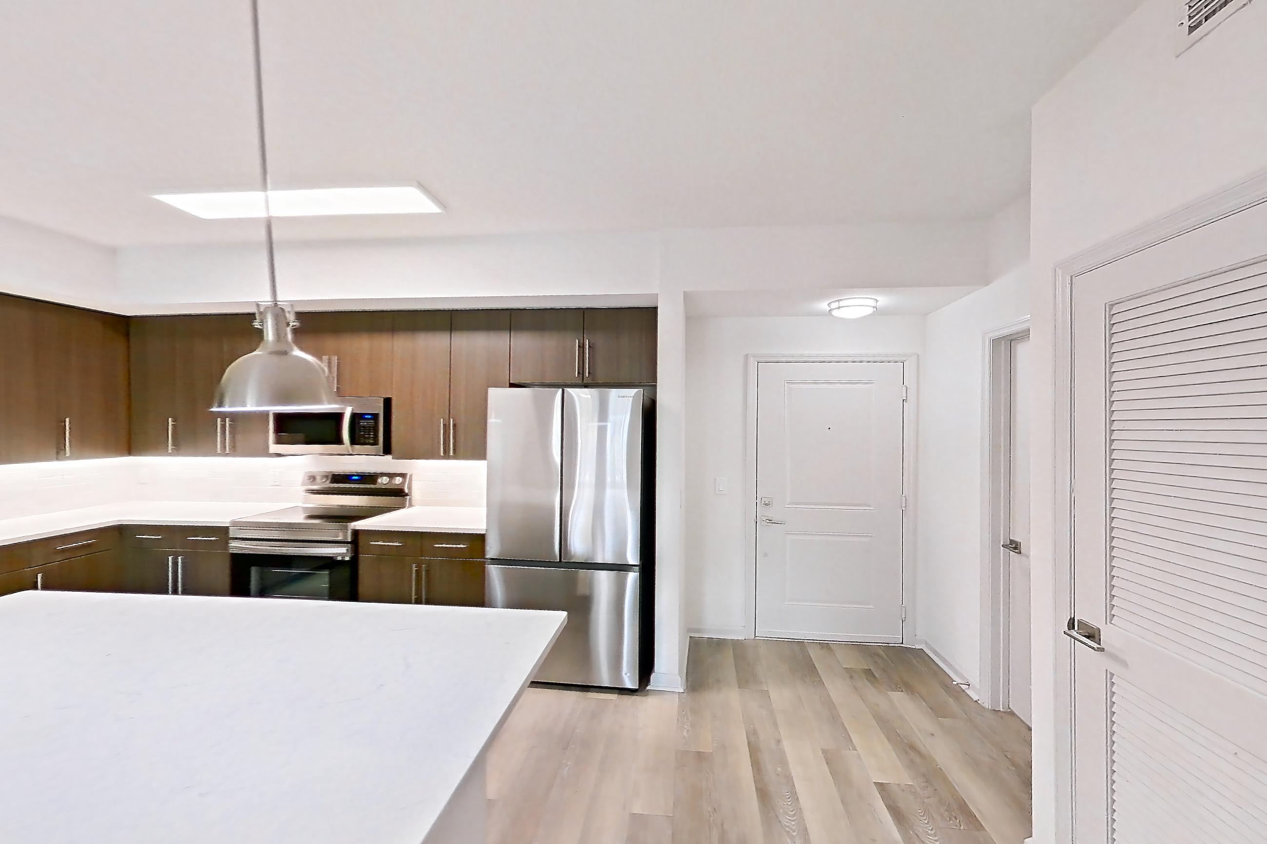 KITCHEN ISLAND CORNER 1